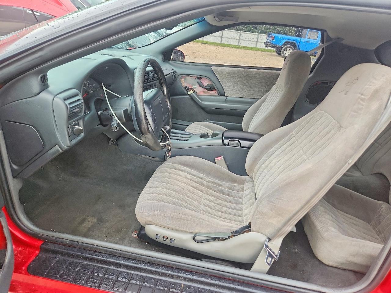 1997 Chevrolet Camaro Base Красный vin: 2G1FP22K3V2109955