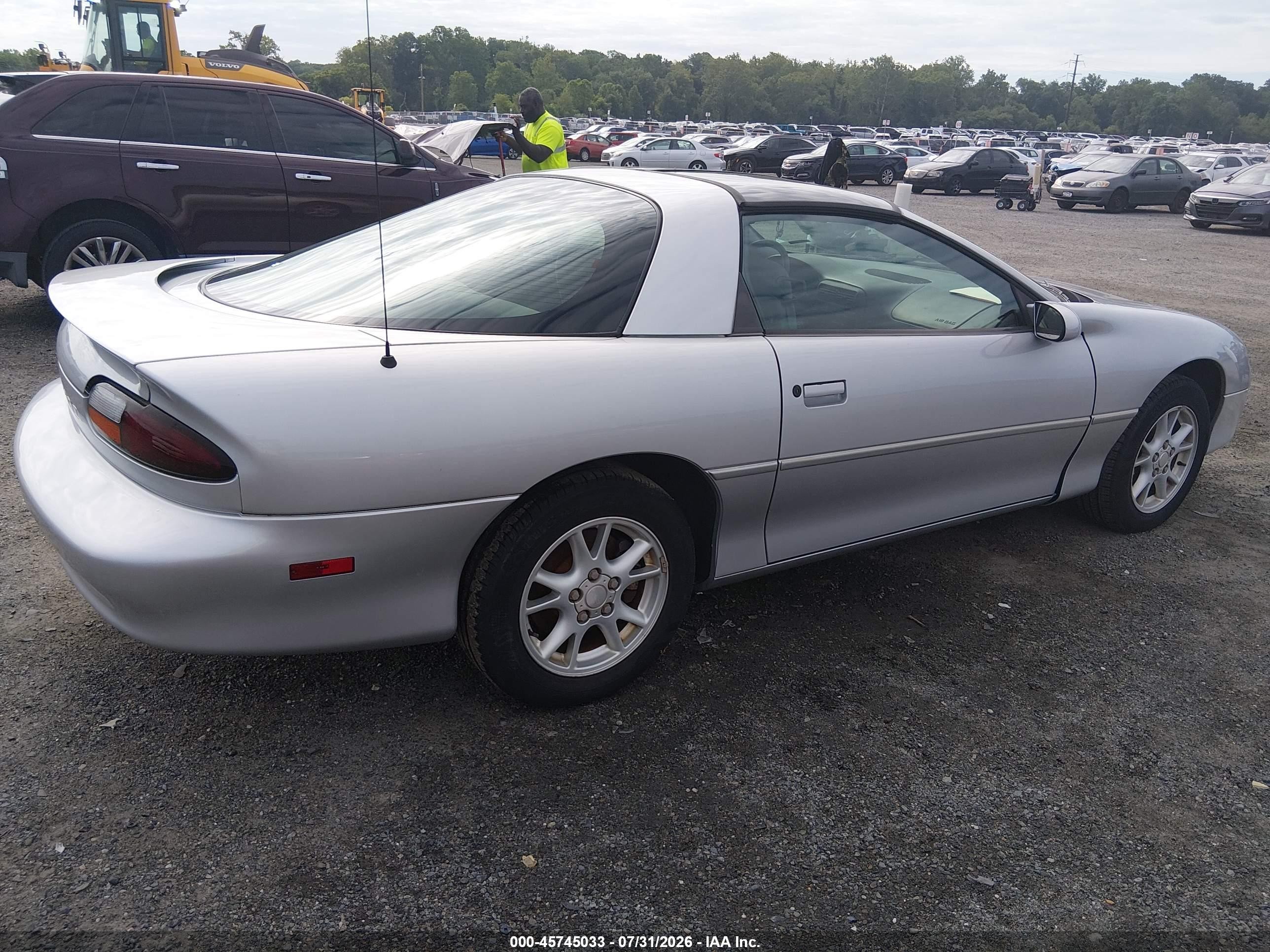 2000 Chevrolet Camaro   Silver vin: 2G1FP22K3Y2134973
