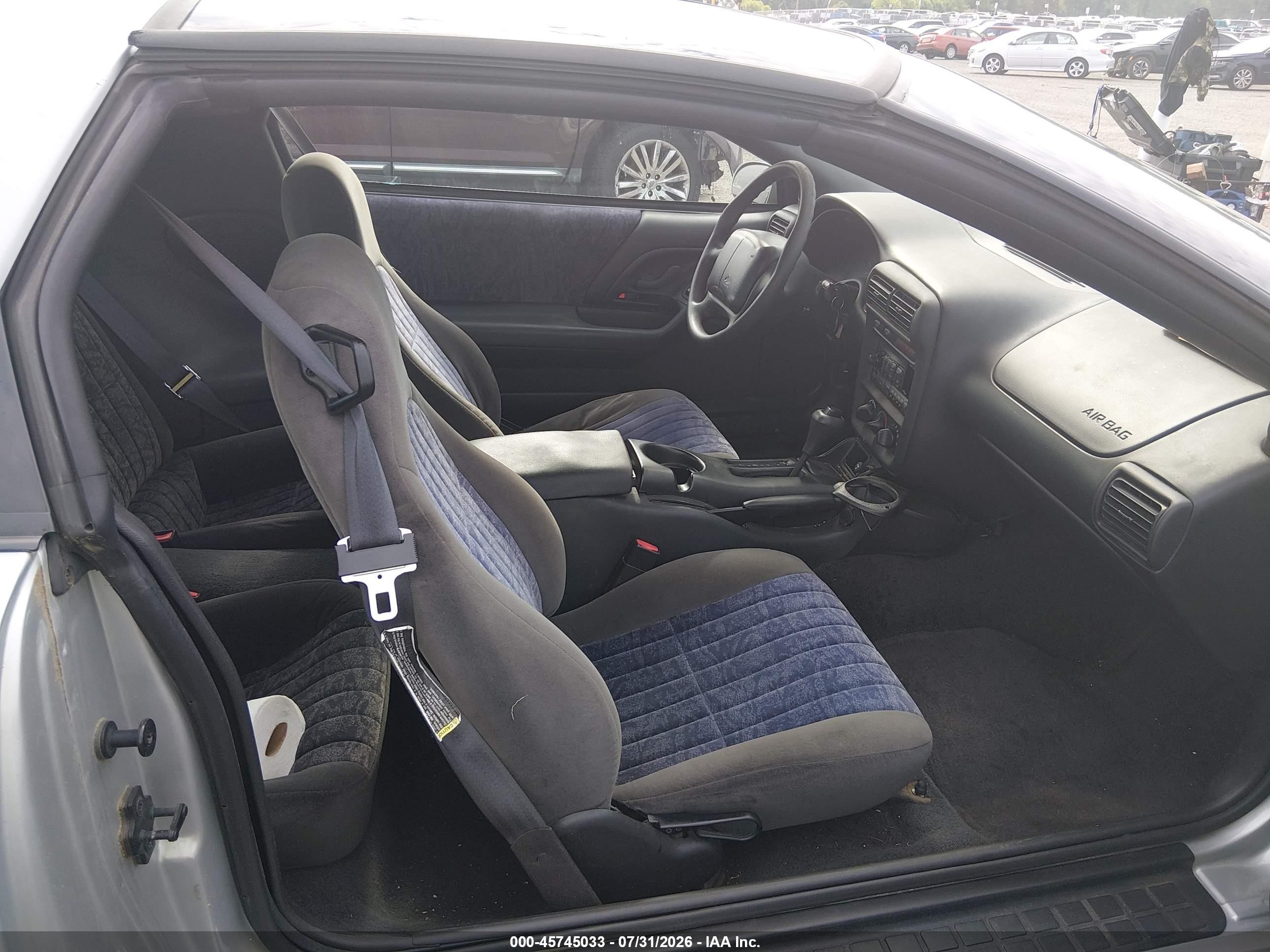 2000 Chevrolet Camaro   Silver vin: 2G1FP22K3Y2134973