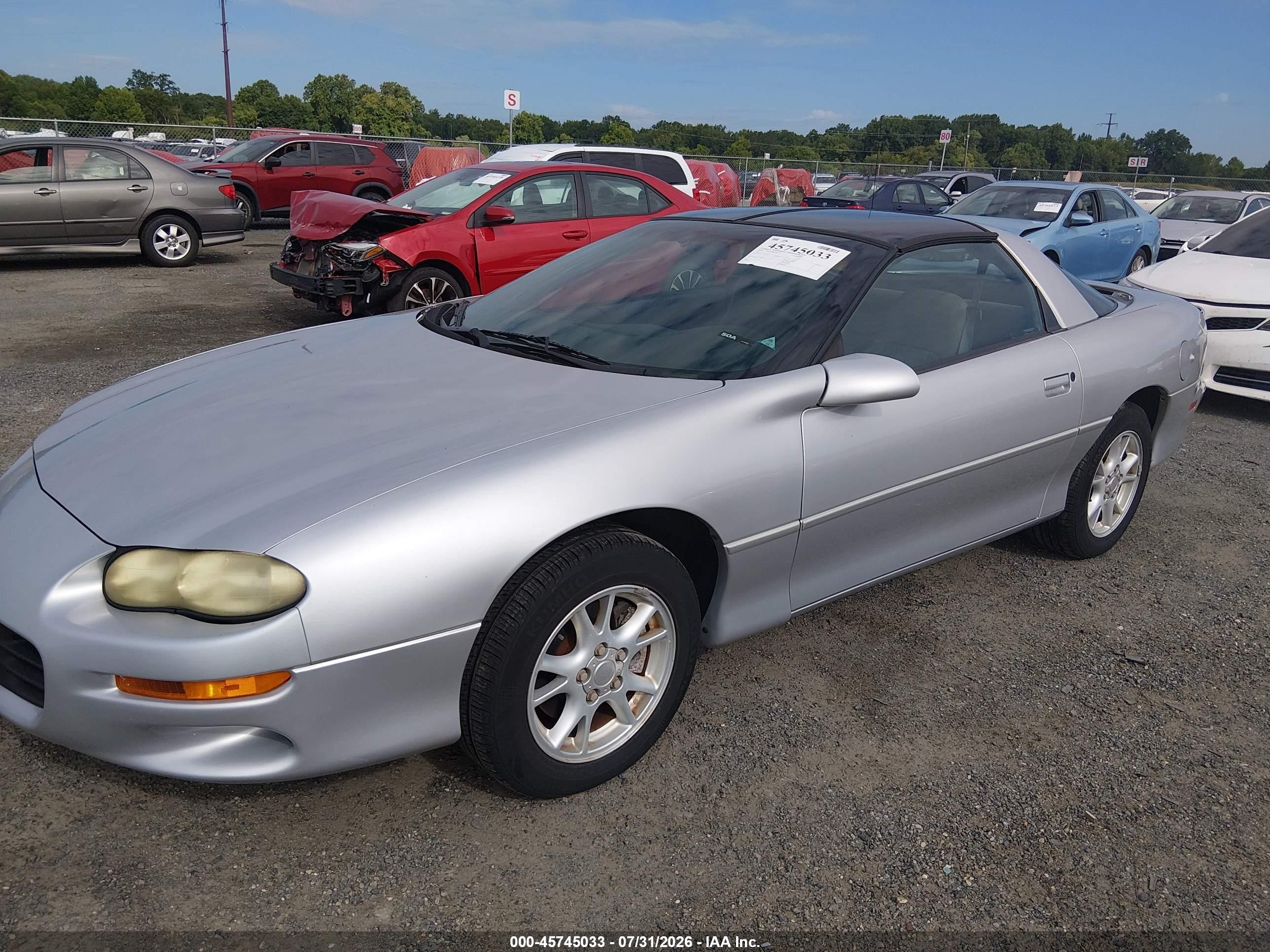 2000 Chevrolet Camaro   Silver vin: 2G1FP22K3Y2134973