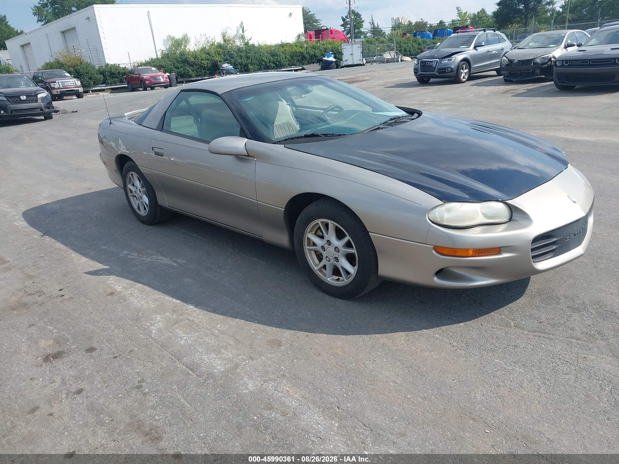 2001 Chevrolet Camaro   Серебряный vin: 2G1FP22K412114902