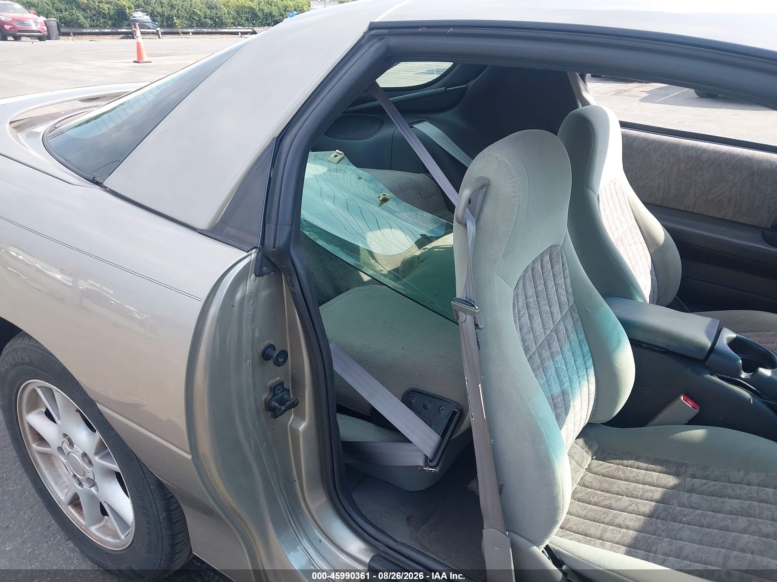 2001 Chevrolet Camaro   Silver vin: 2G1FP22K412114902