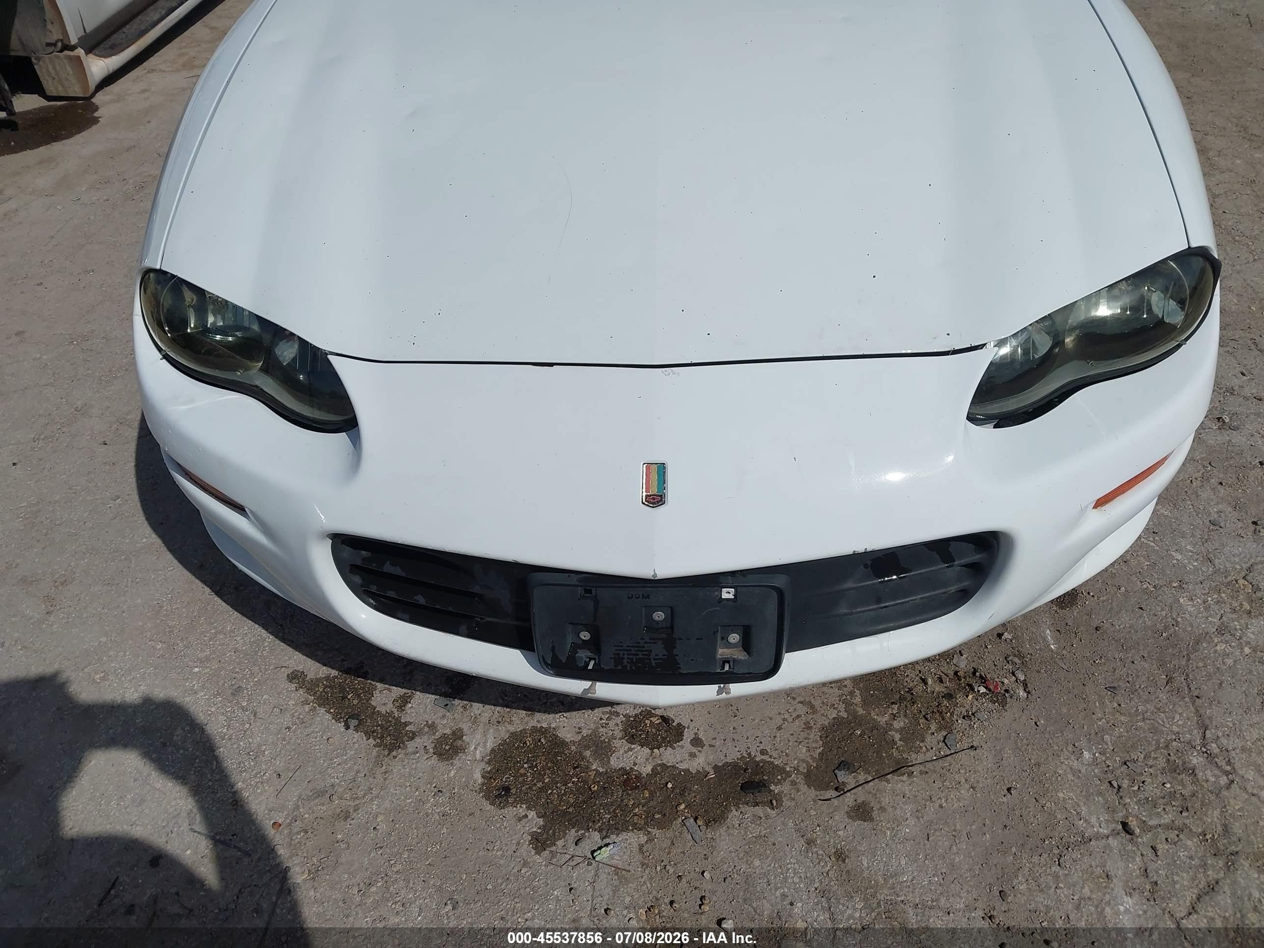 2002 Chevrolet Camaro   White vin: 2G1FP22K422137274