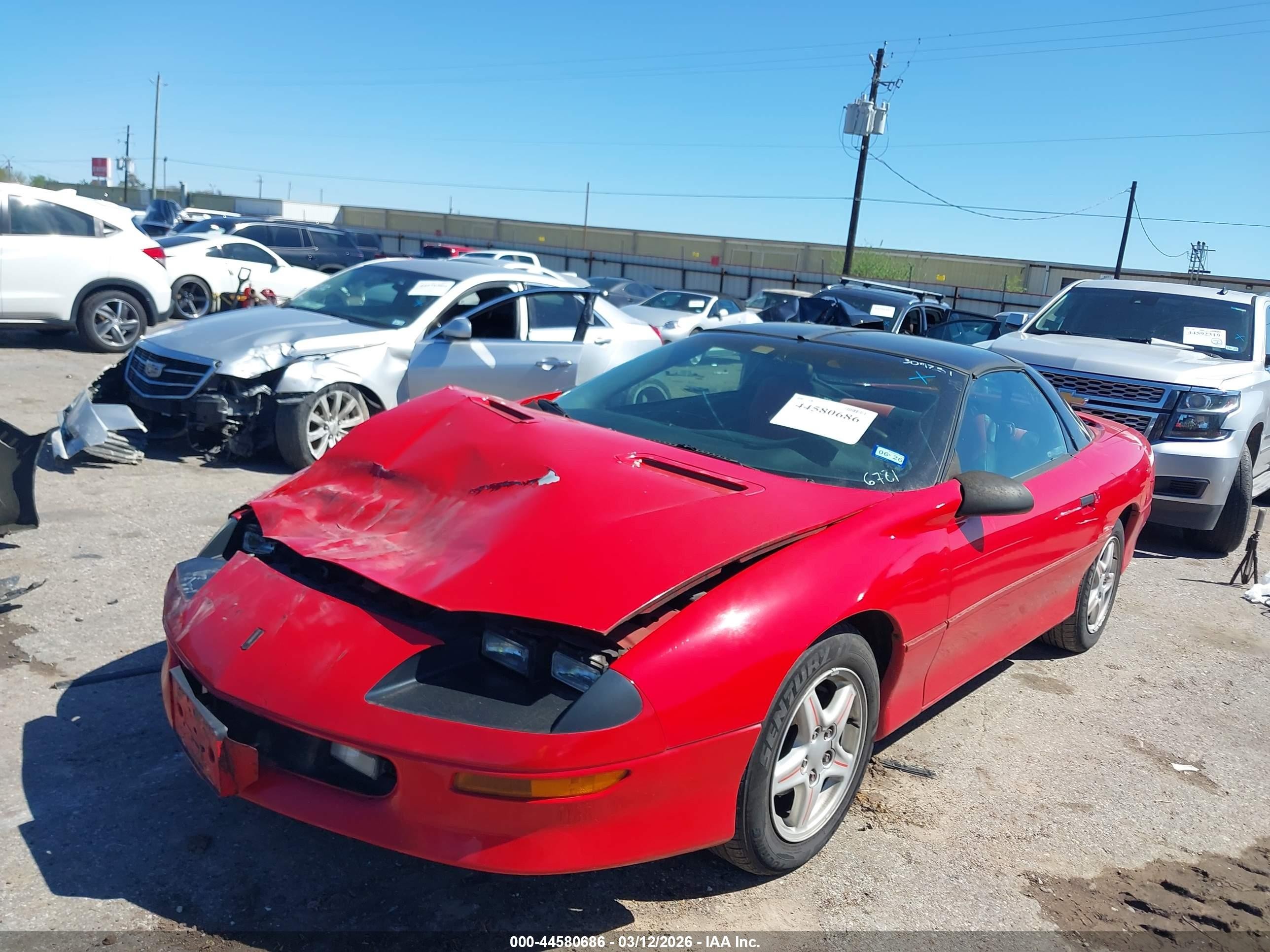 1997 Chevrolet Camaro   Red vin: 2G1FP22K4V2126781