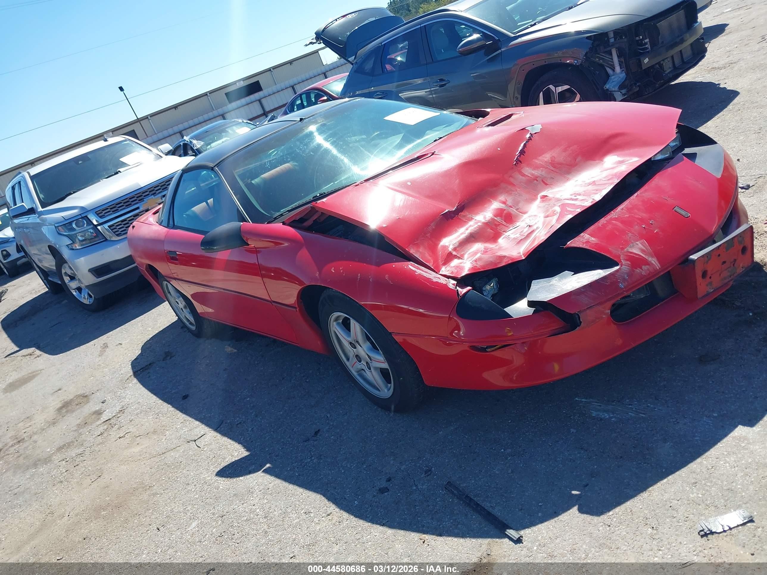 1997 Chevrolet Camaro   Red vin: 2G1FP22K4V2126781