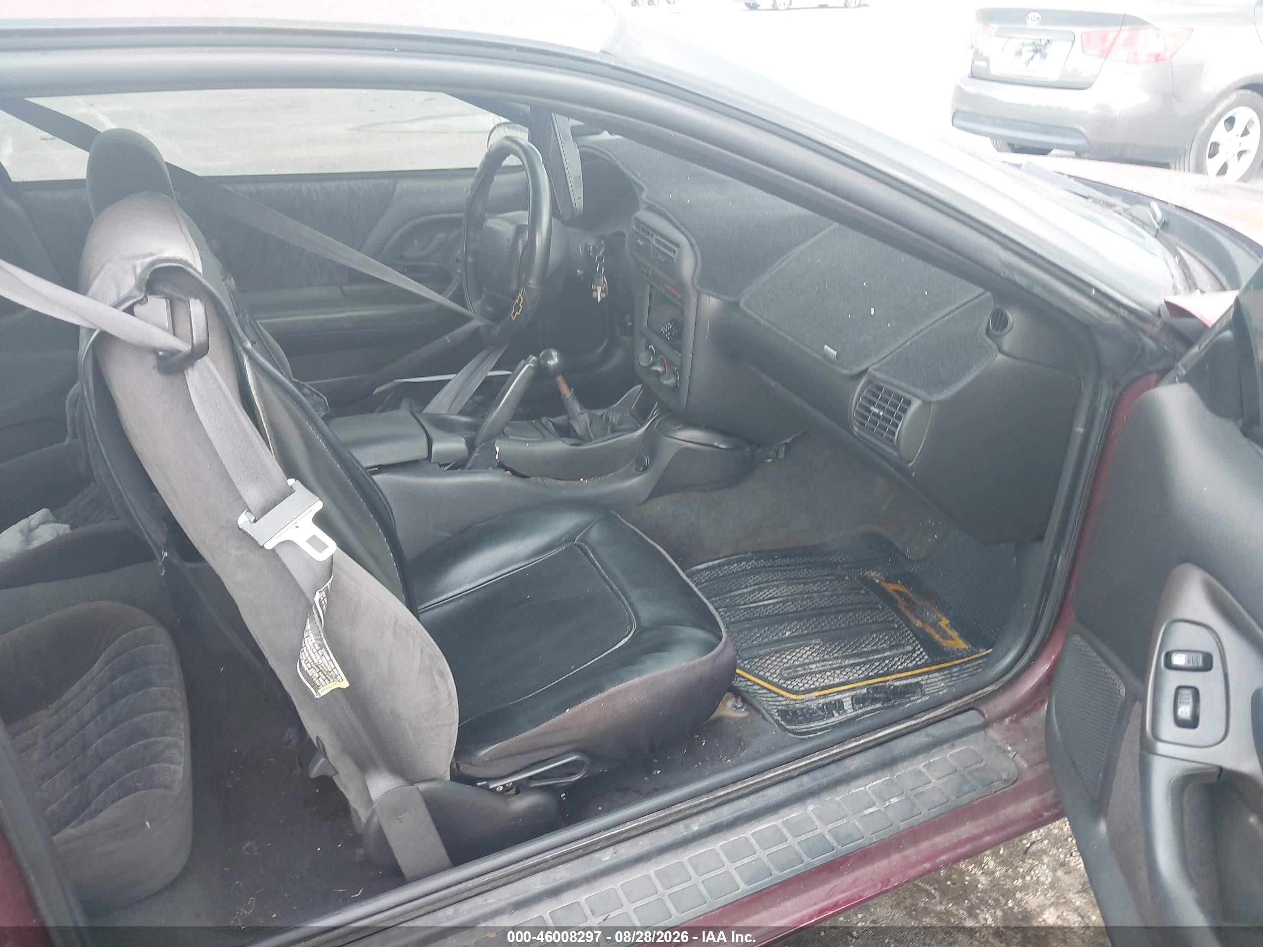 2000 Chevrolet Camaro   Burgundy vin: 2G1FP22K4Y2123111