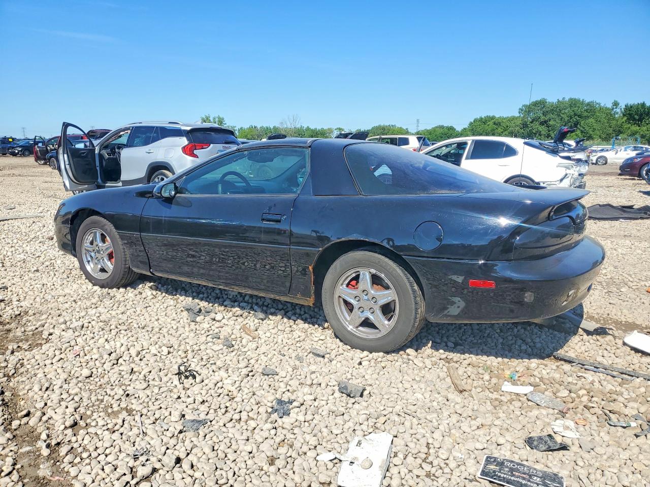 2000 Chevrolet Camaro Black vin: 2G1FP22K4Y2161311