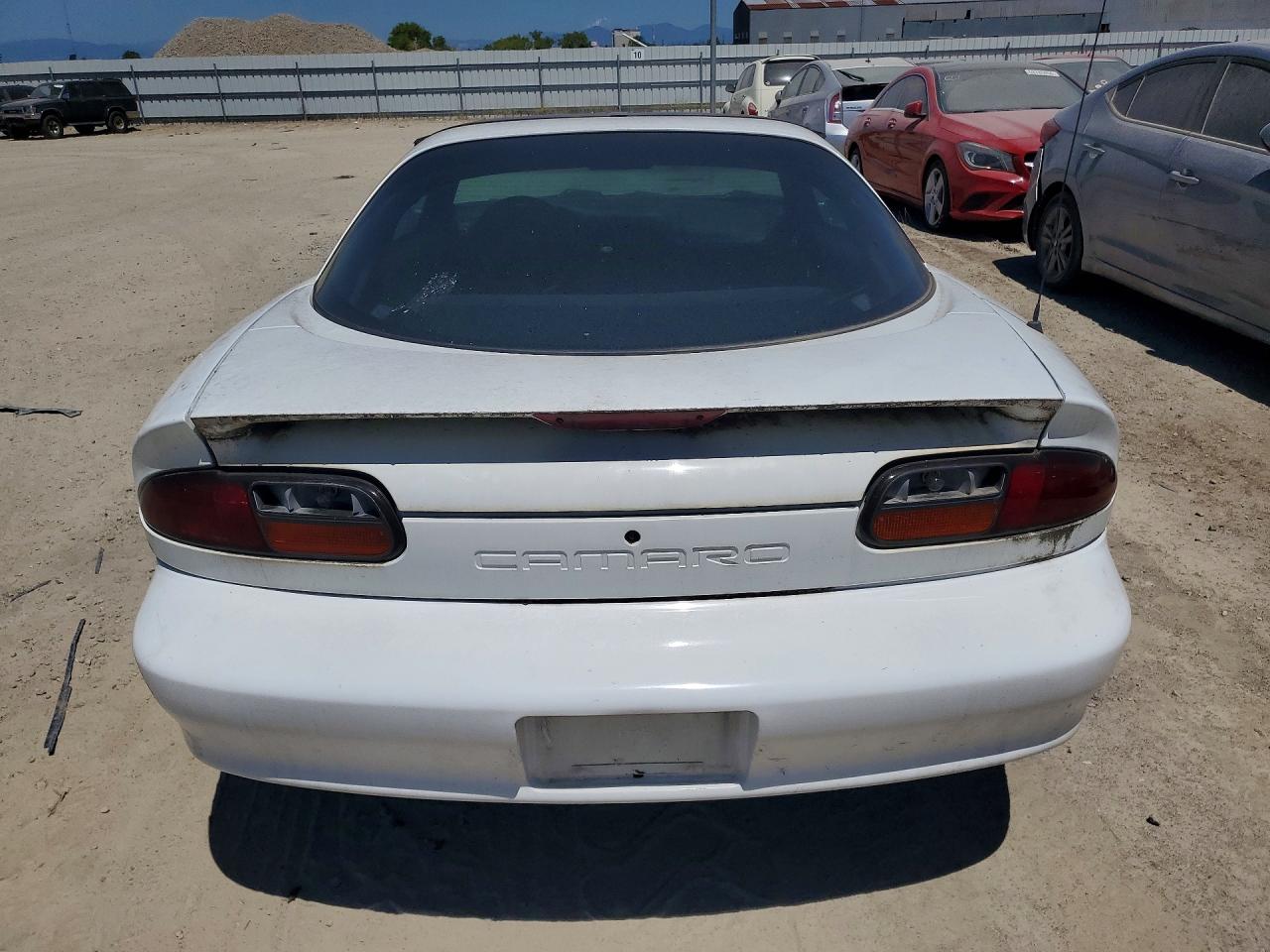 2001 Chevrolet Camaro White vin: 2G1FP22K512131594
