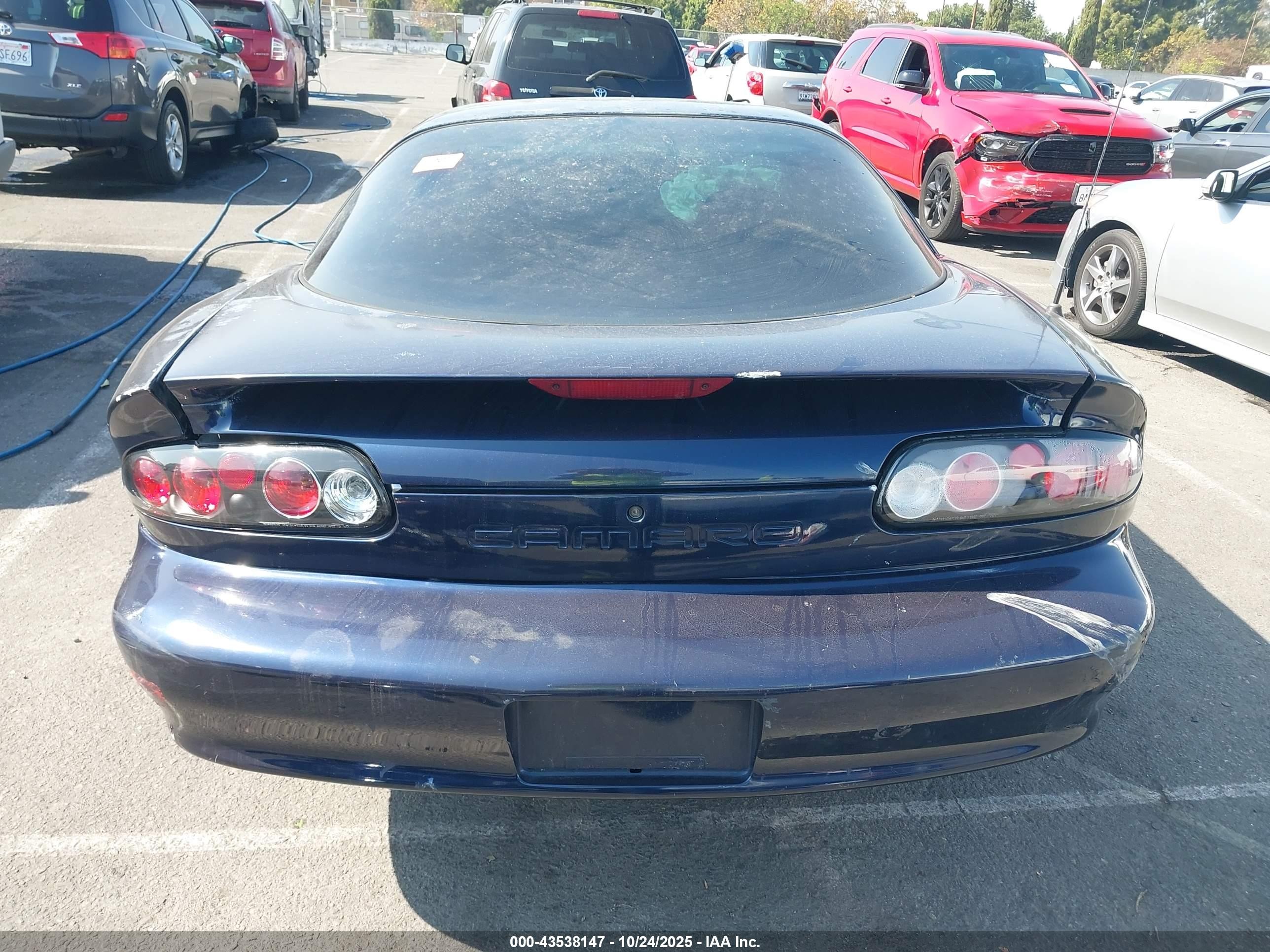 2002 Chevrolet Camaro   Синий vin: 2G1FP22K522123741