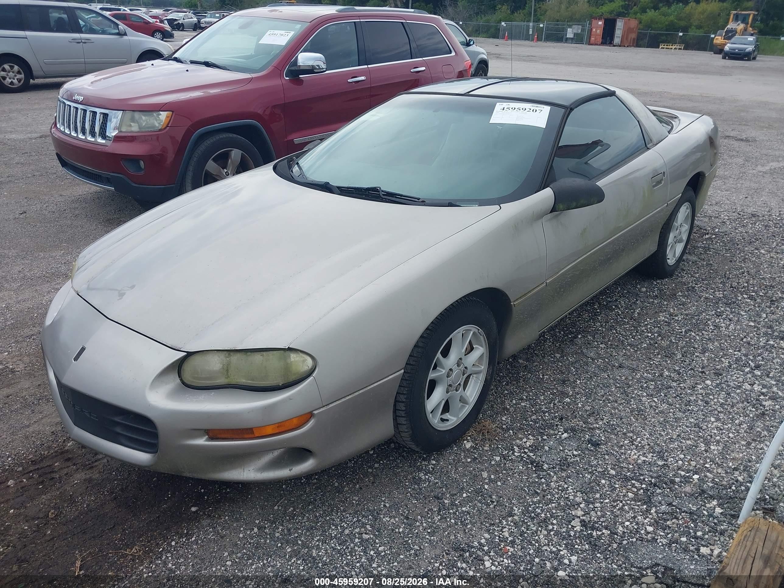 2002 Chevrolet Camaro   Beige vin: 2G1FP22K522136344