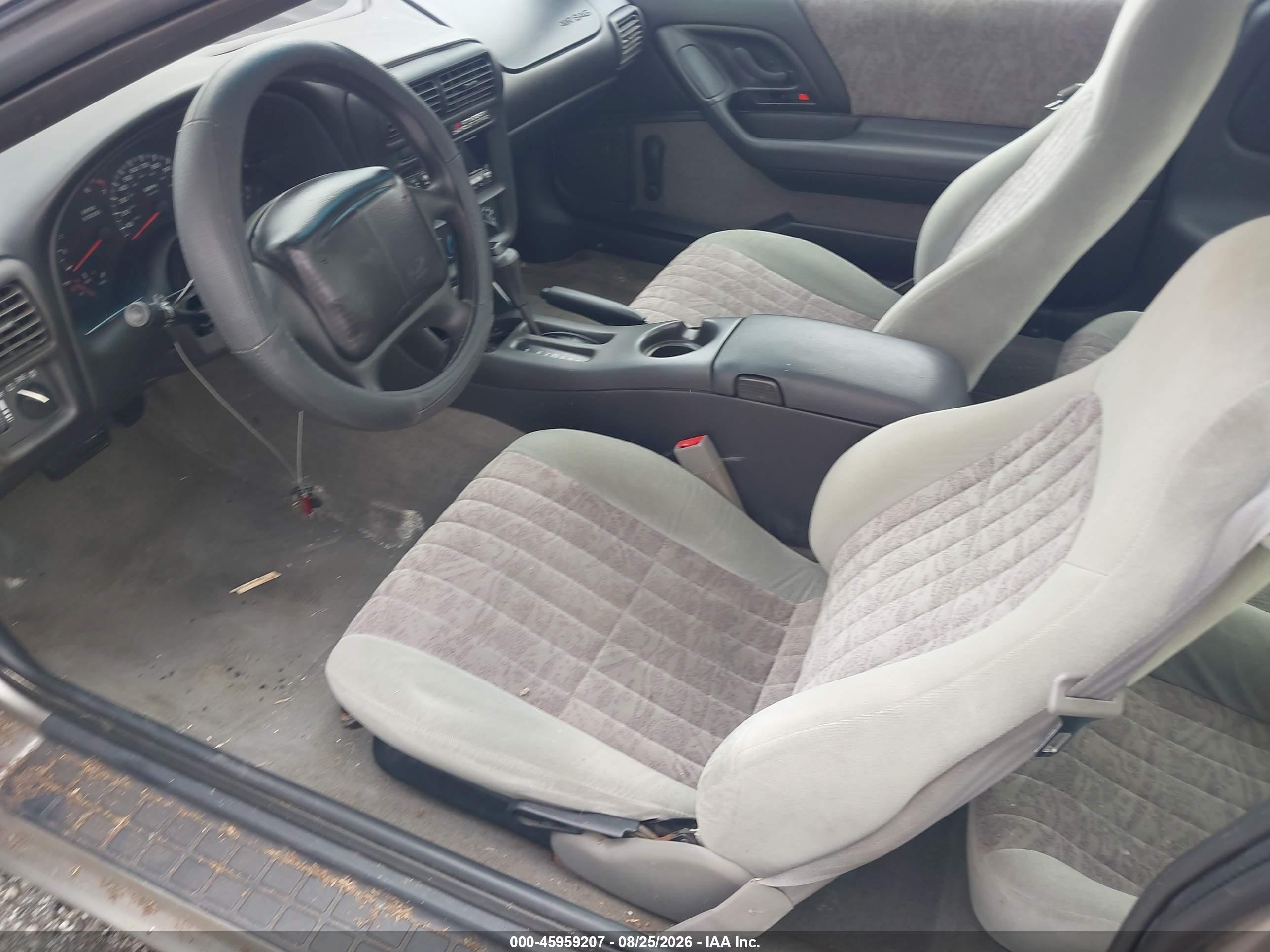 2002 Chevrolet Camaro   Beige vin: 2G1FP22K522136344