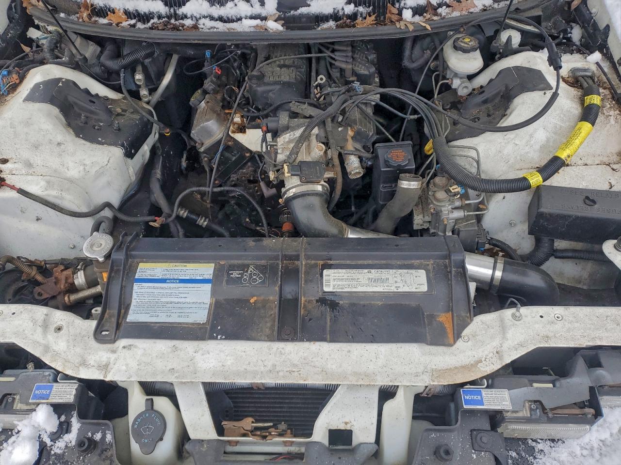 1997 Chevrolet Camaro Base White vin: 2G1FP22K5V2127003