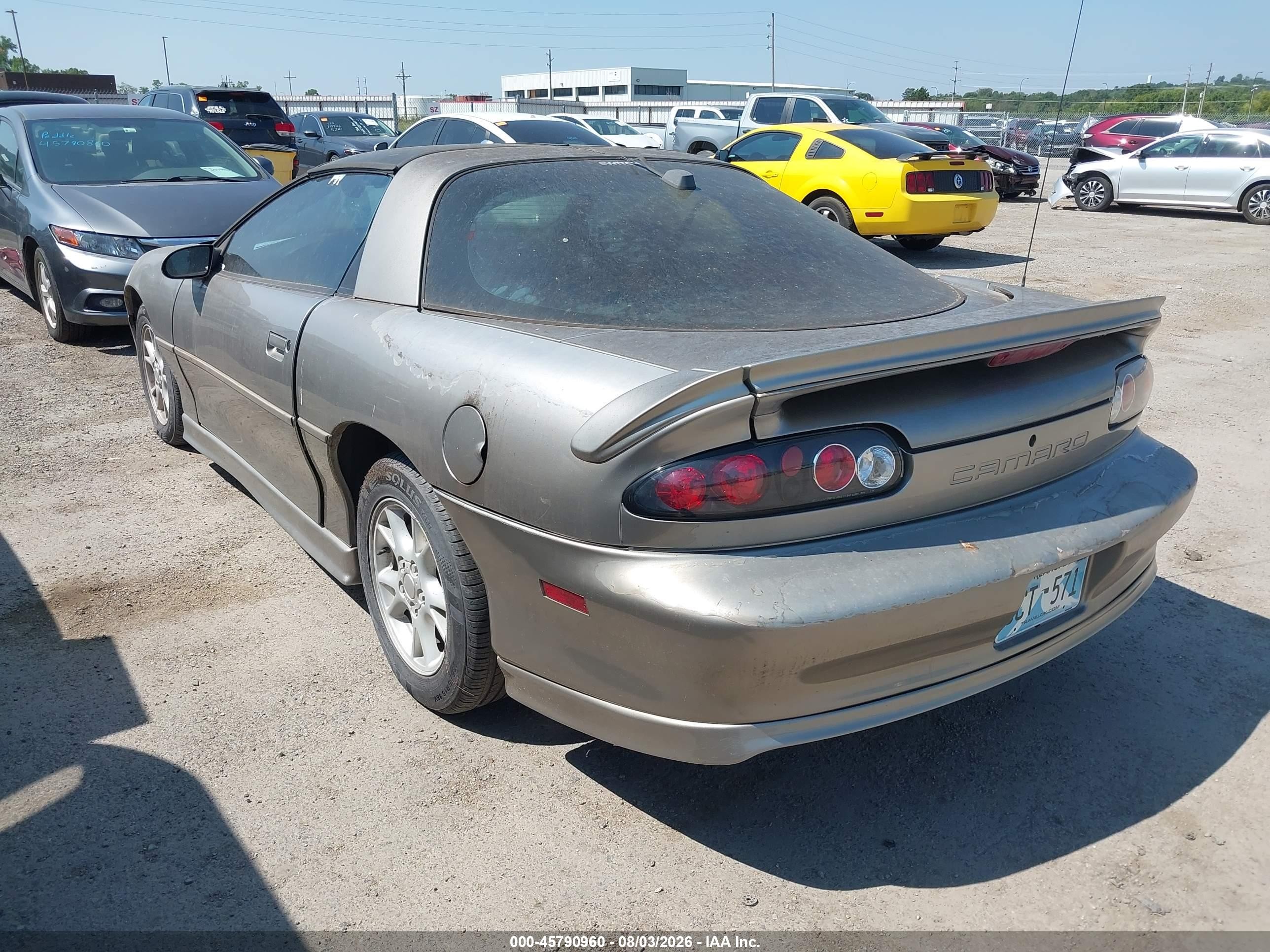 2002 Chevrolet Camaro   Gray vin: 2G1FP22K622105622