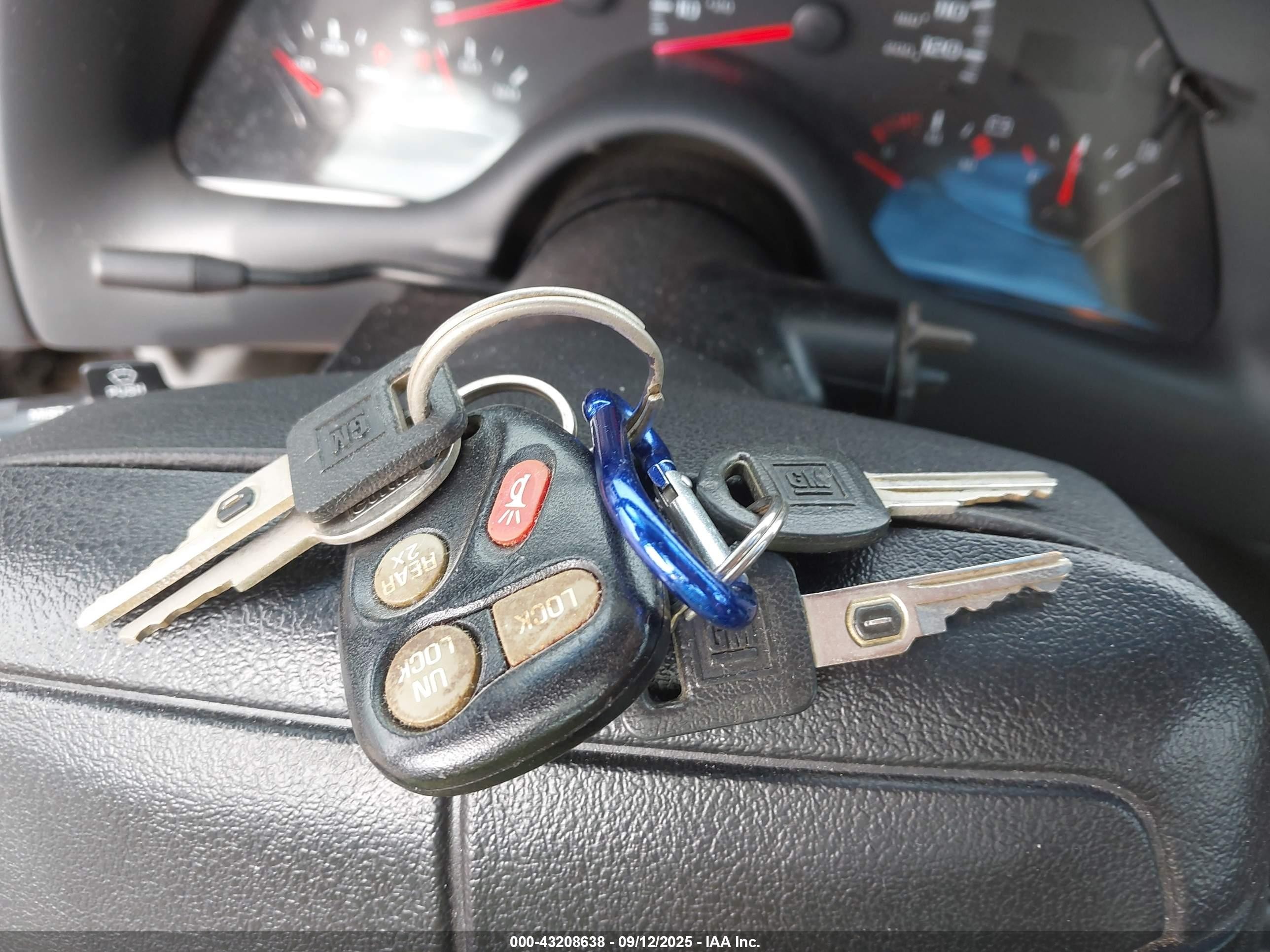 1998 Chevrolet Camaro   Черный vin: 2G1FP22K6W2139713
