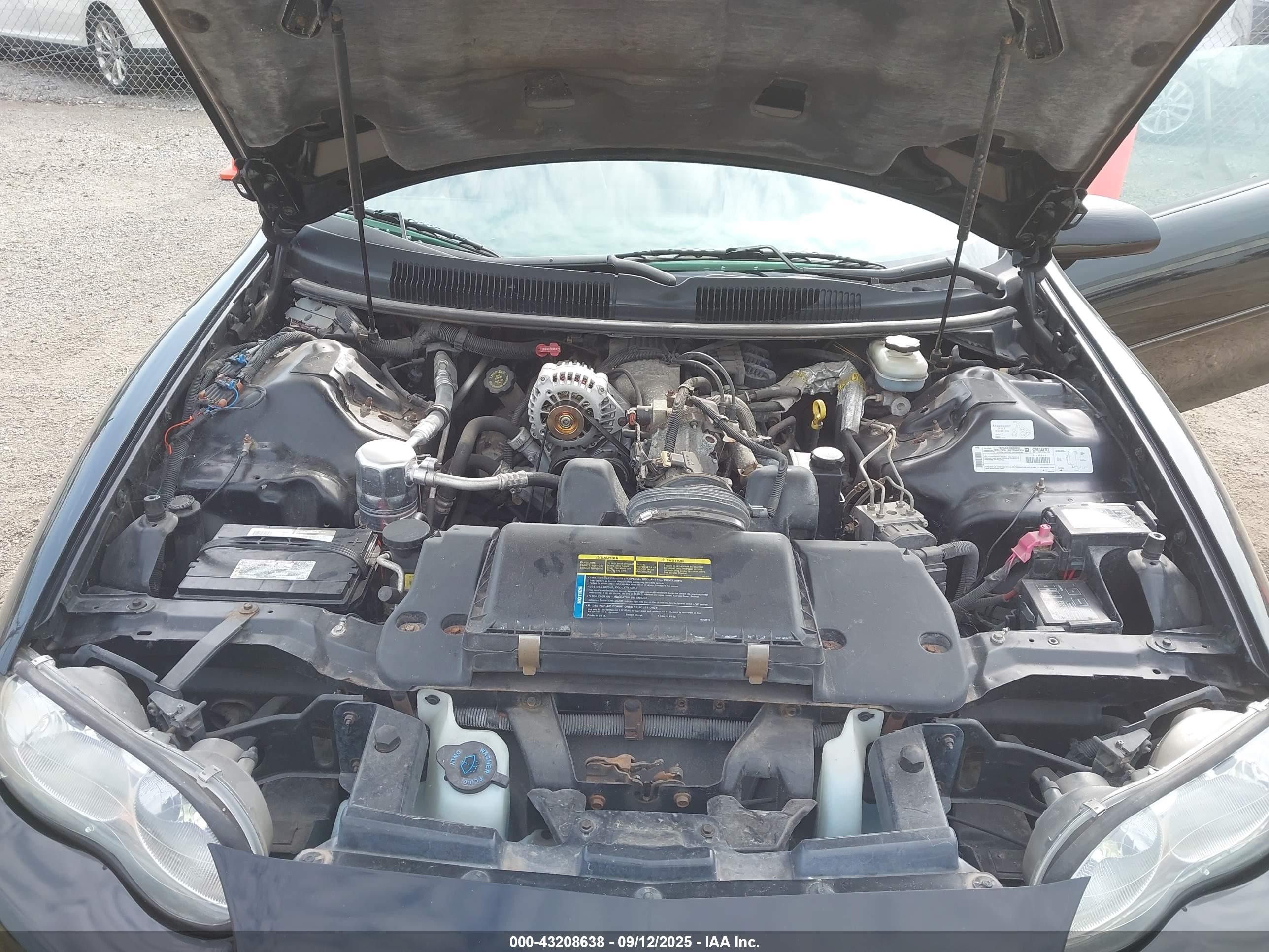 1998 Chevrolet Camaro   Черный vin: 2G1FP22K6W2139713