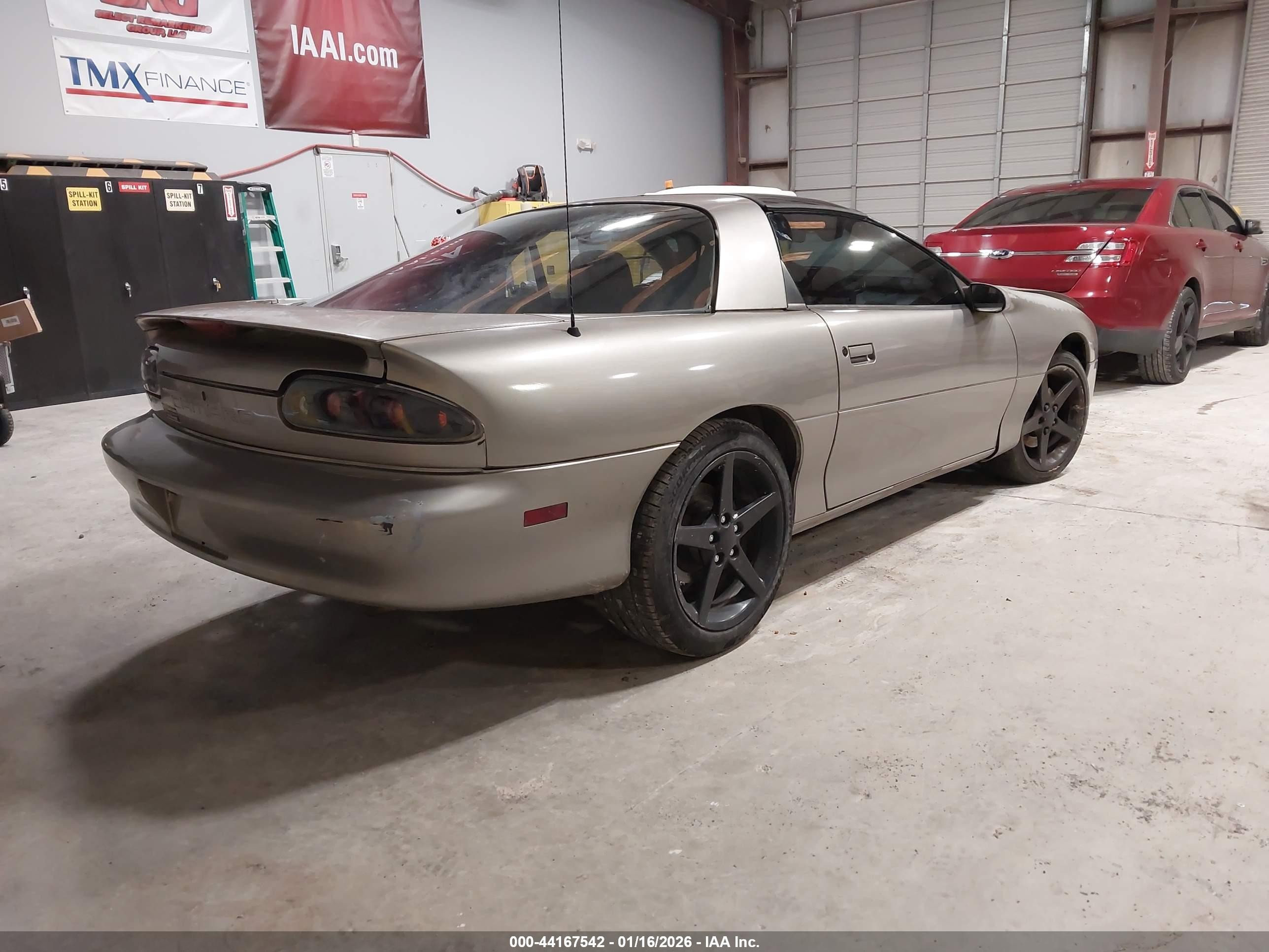 1999 Chevrolet Camaro   Бежевый vin: 2G1FP22K6X2105272