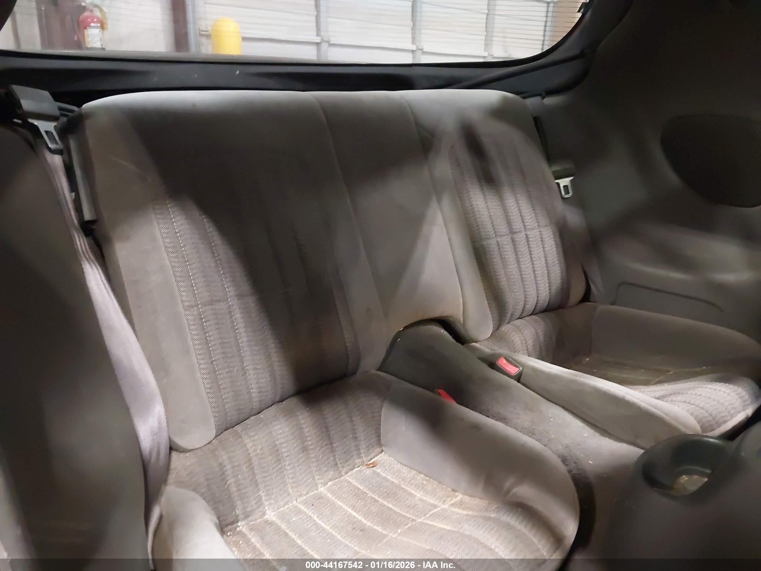 1999 Chevrolet Camaro   Бежевый vin: 2G1FP22K6X2105272