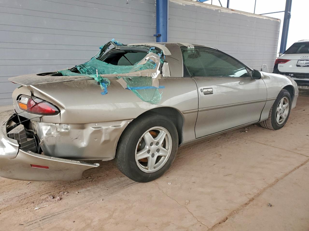 1999 Chevrolet Camaro Beige vin: 2G1FP22K6X2111394