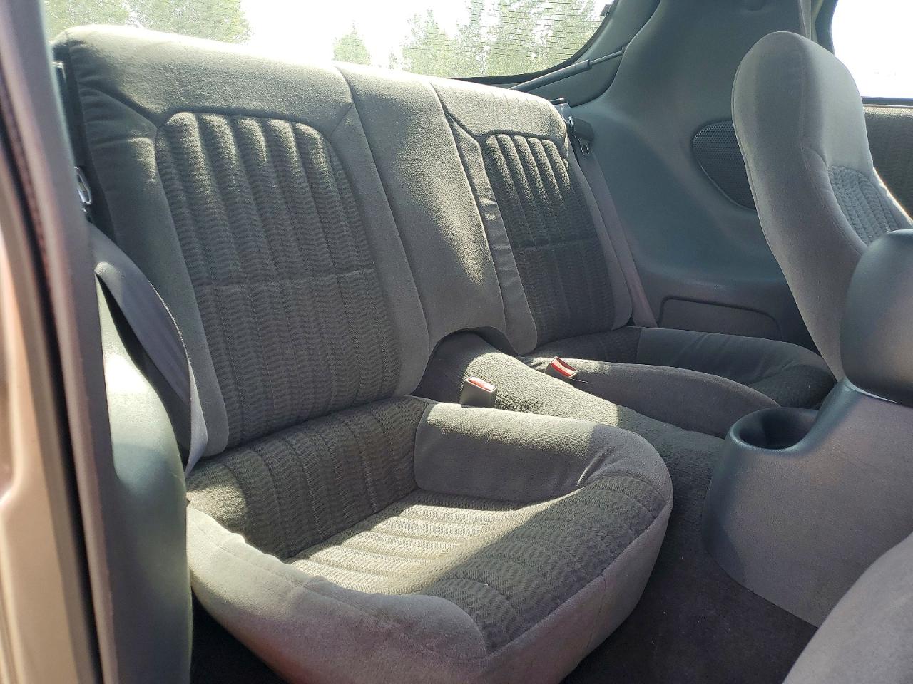 1999 Chev Camaro Gold vin: 2G1FP22K6X2134920