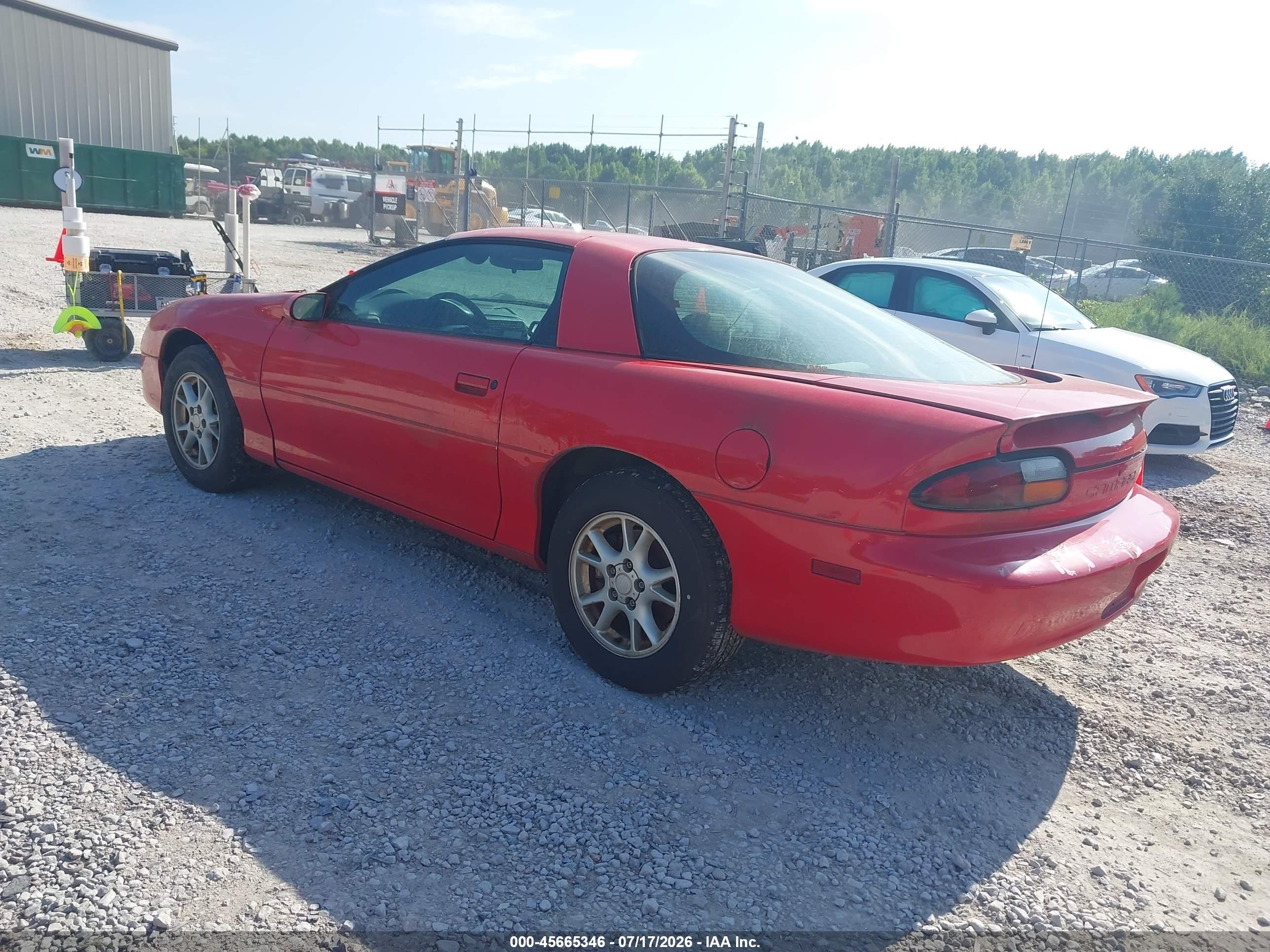 2002 Chevrolet Camaro   Red vin: 2G1FP22K722110926