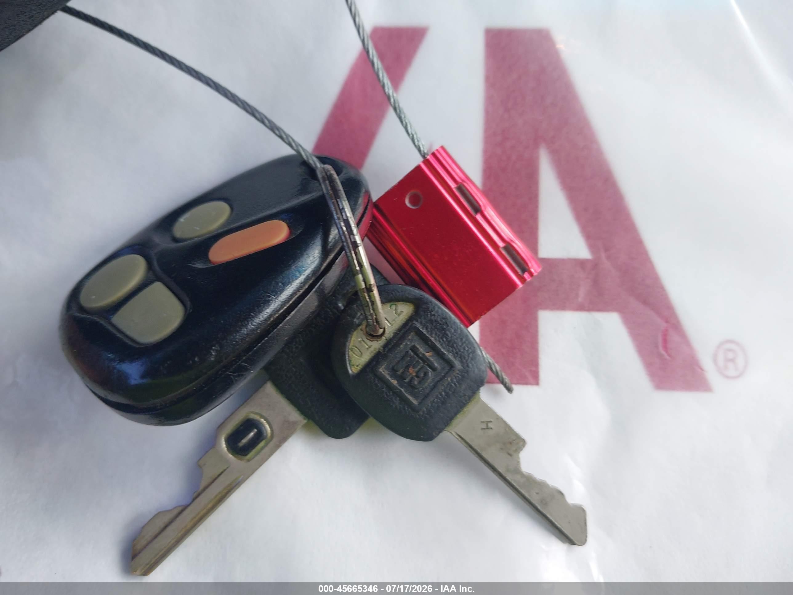 2002 Chevrolet Camaro   Red vin: 2G1FP22K722110926