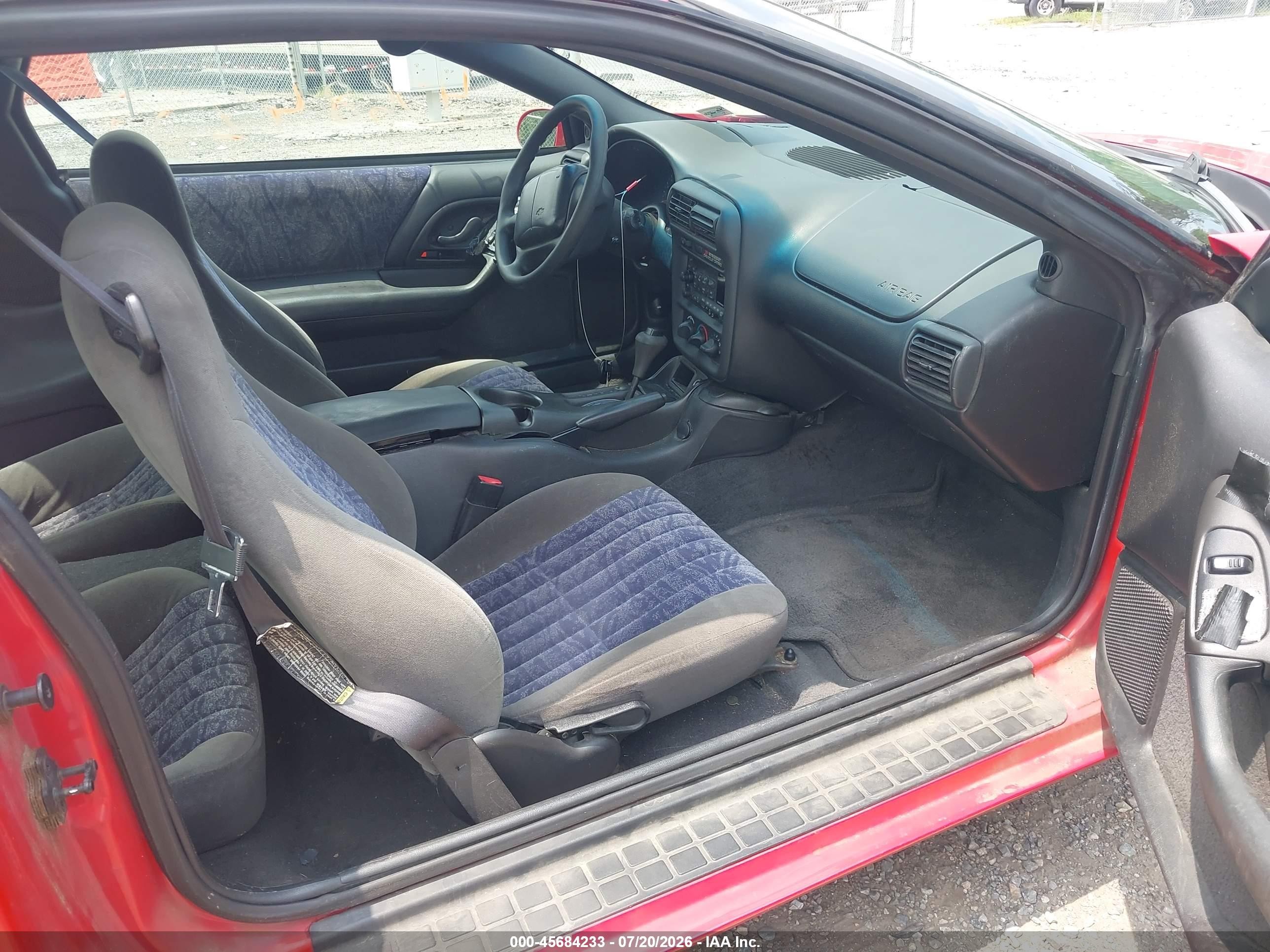 2002 Chevrolet Camaro   Red vin: 2G1FP22K722145823