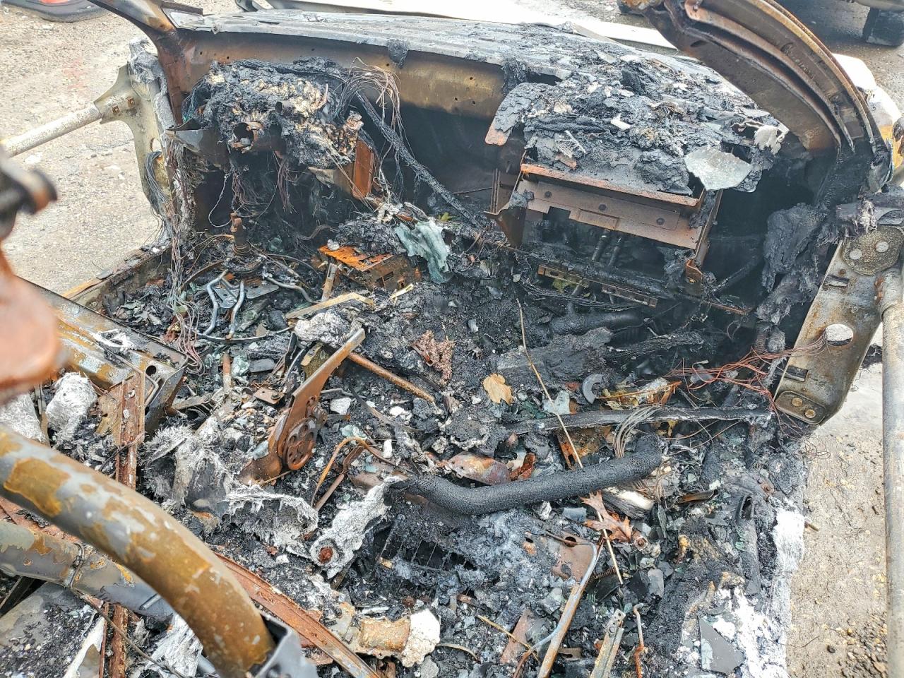 1996 Chevrolet Camaro Base Burn vin: 2G1FP22K7T2146875