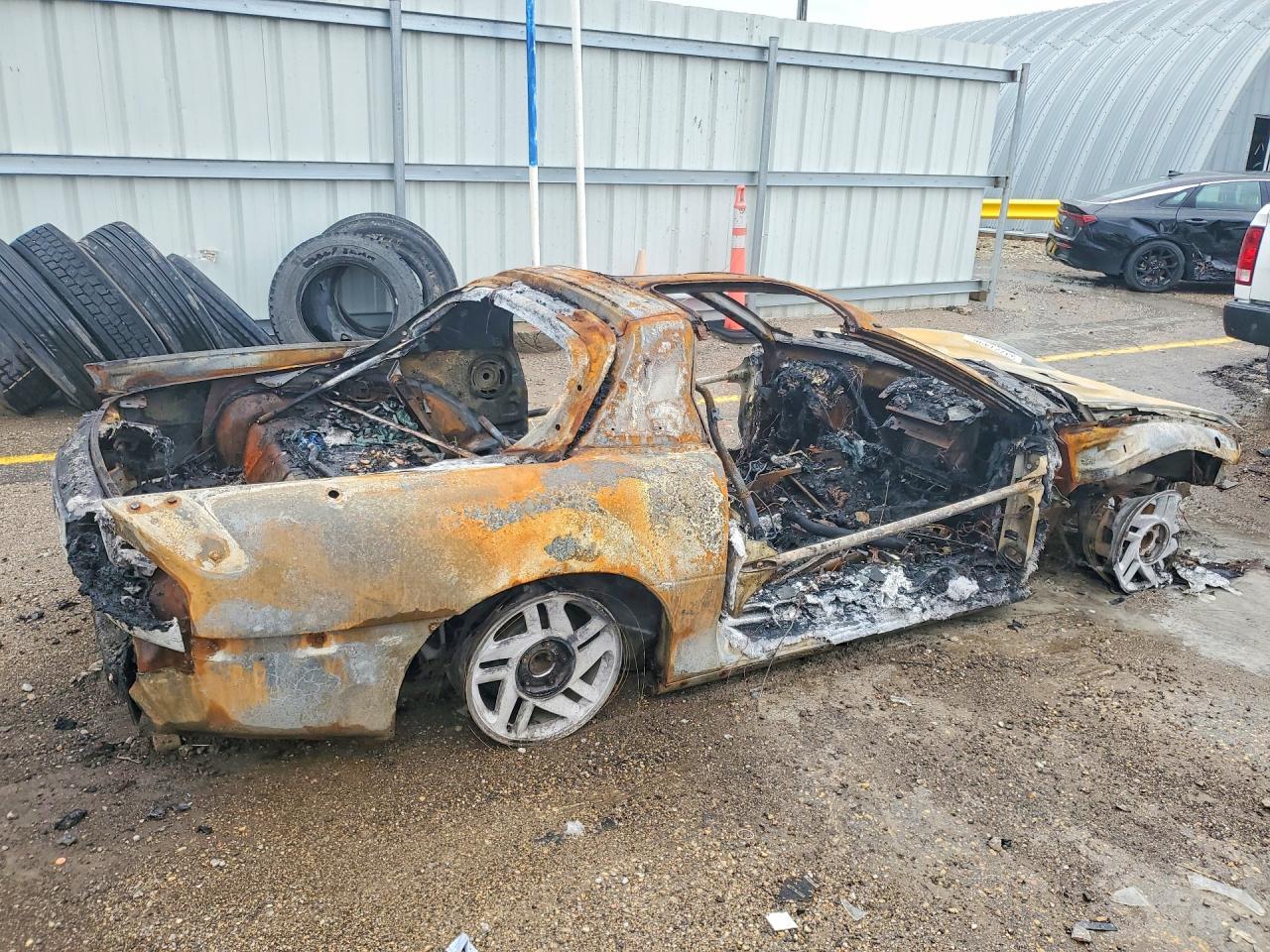1996 Chevrolet Camaro Base Burn vin: 2G1FP22K7T2146875