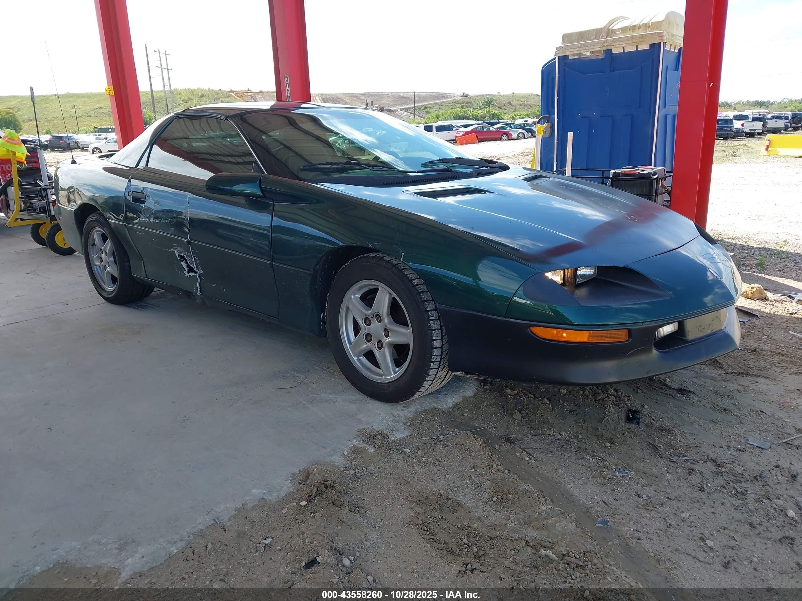 1997 Chevrolet Camaro   Green vin: 2G1FP22K7V2126712