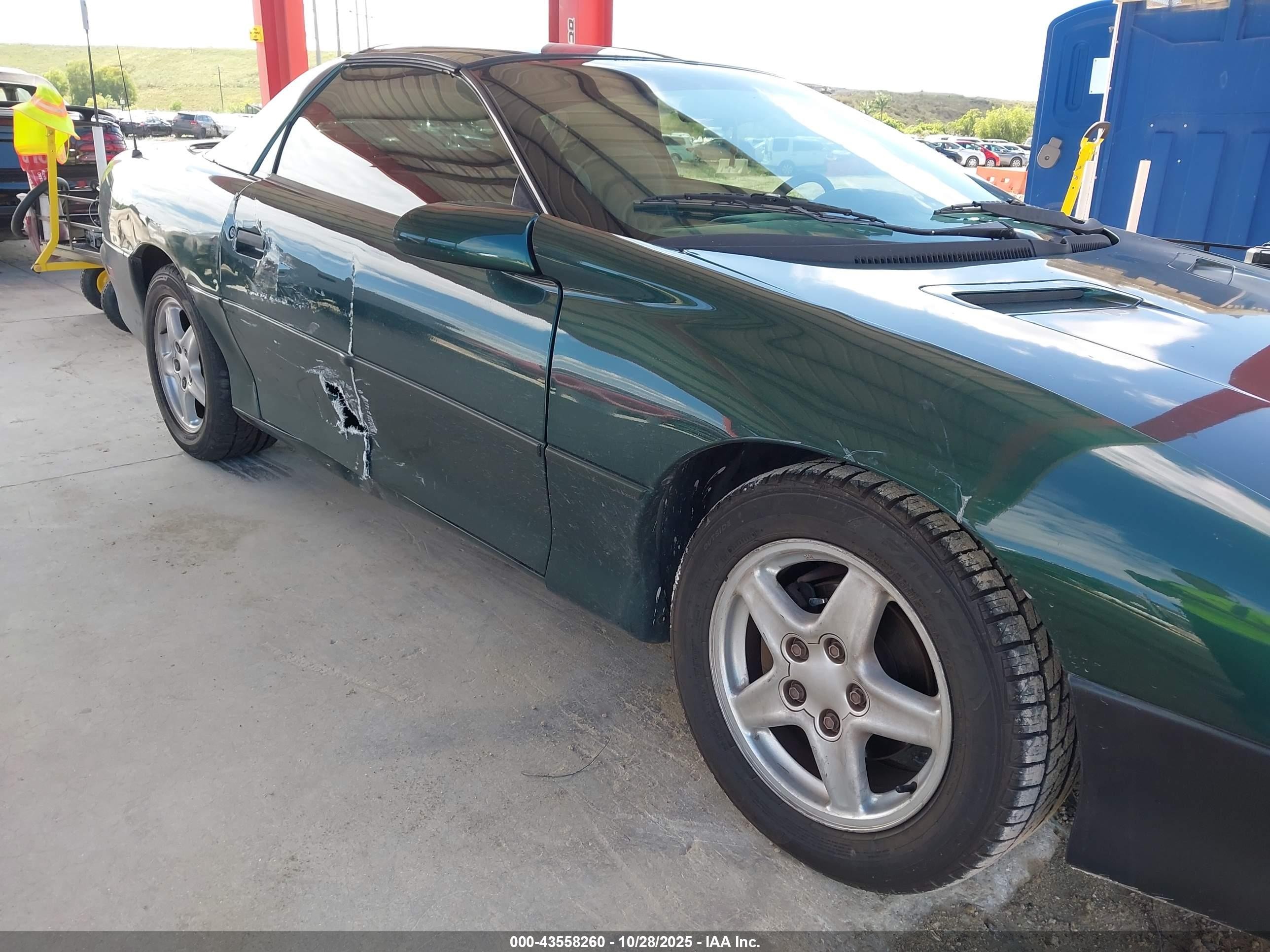1997 Chevrolet Camaro   Green vin: 2G1FP22K7V2126712