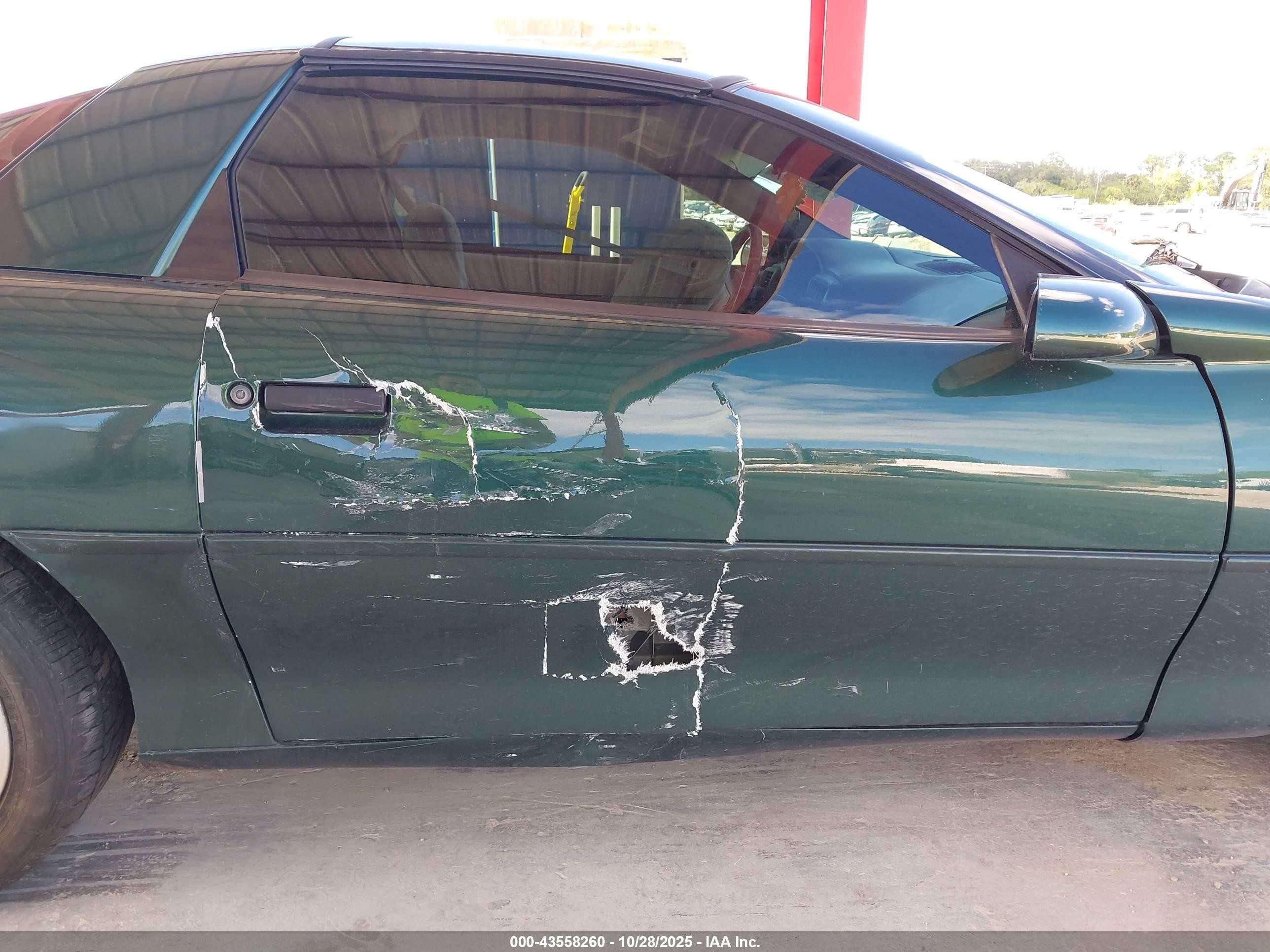 1997 Chevrolet Camaro   Green vin: 2G1FP22K7V2126712