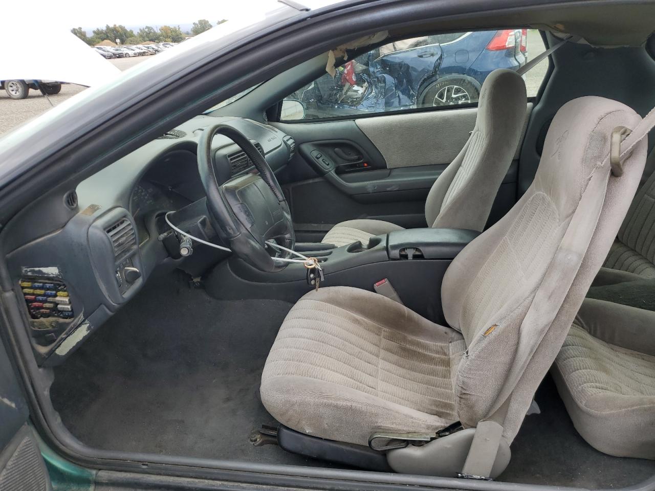 1997 Chevrolet Camaro Base Green vin: 2G1FP22K7V2136186