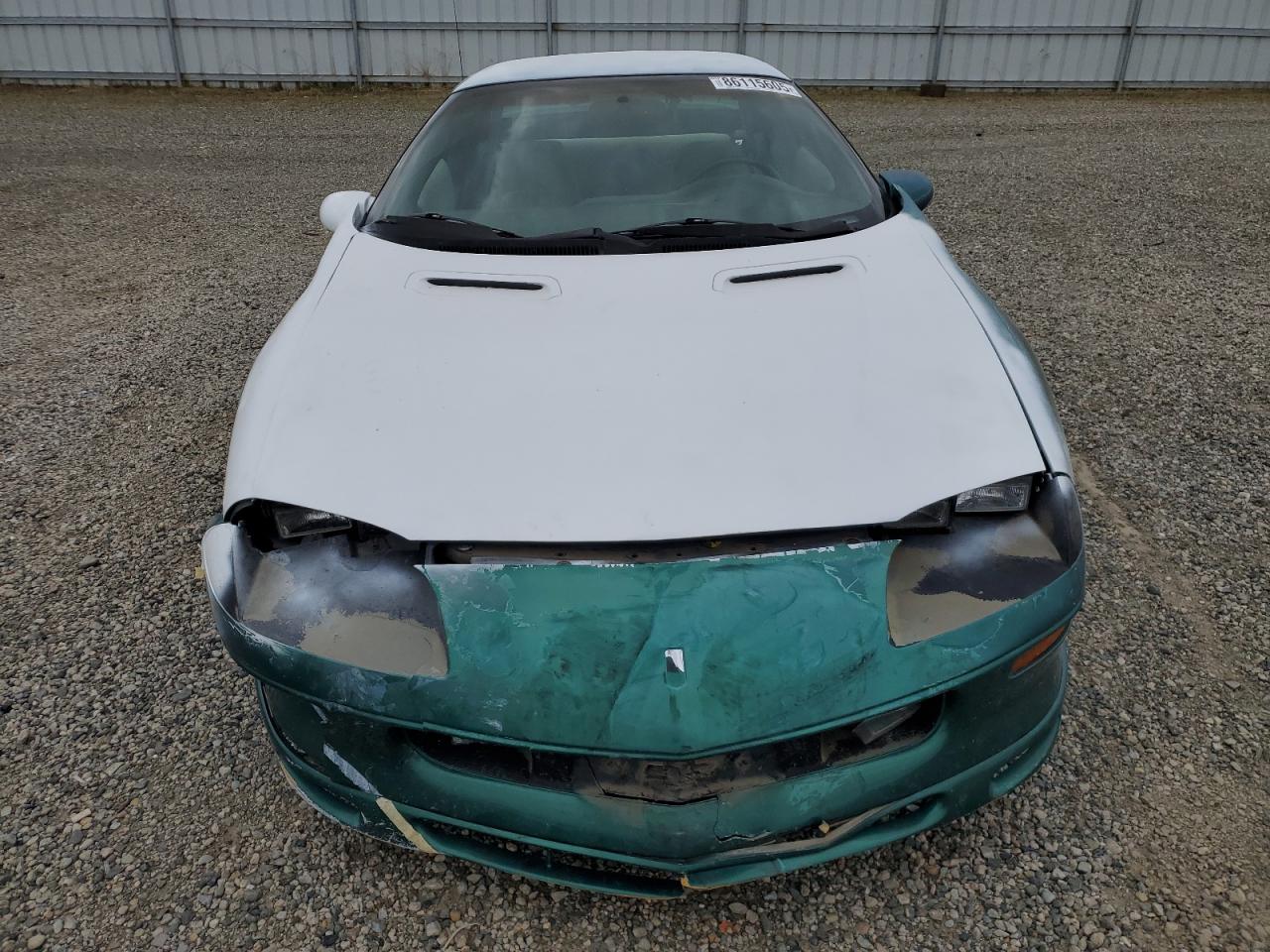 1997 Chevrolet Camaro Base Green vin: 2G1FP22K7V2136186