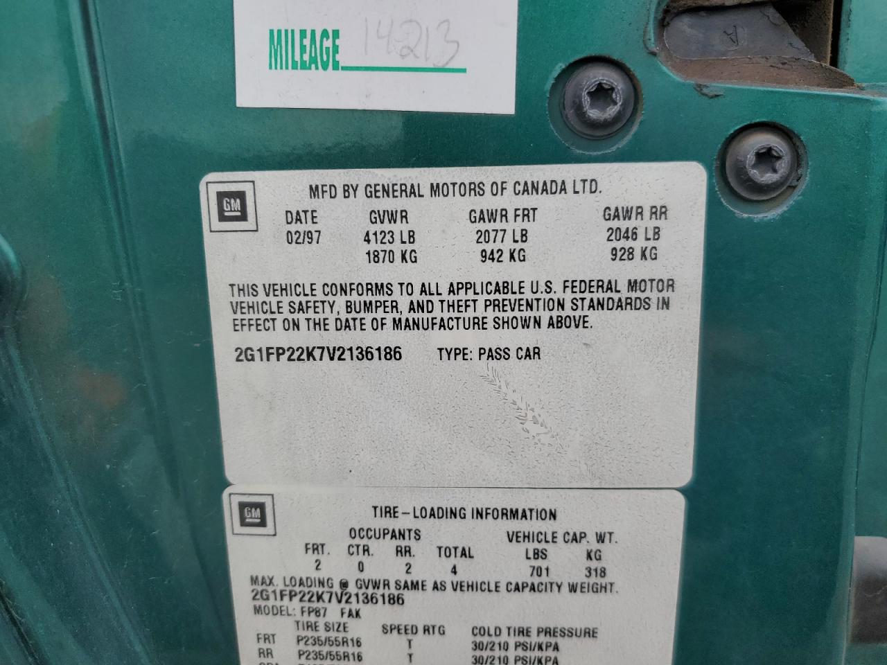 1997 Chevrolet Camaro Base Green vin: 2G1FP22K7V2136186