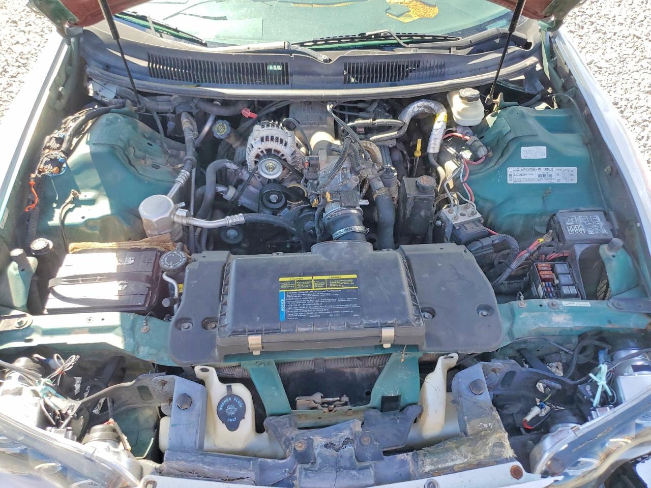 1998 Chev Camaro Белый vin: 2G1FP22K7W2108776
