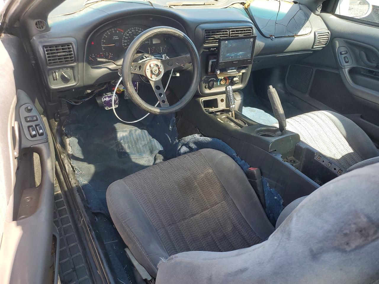1998 Chev Camaro Белый vin: 2G1FP22K7W2108776