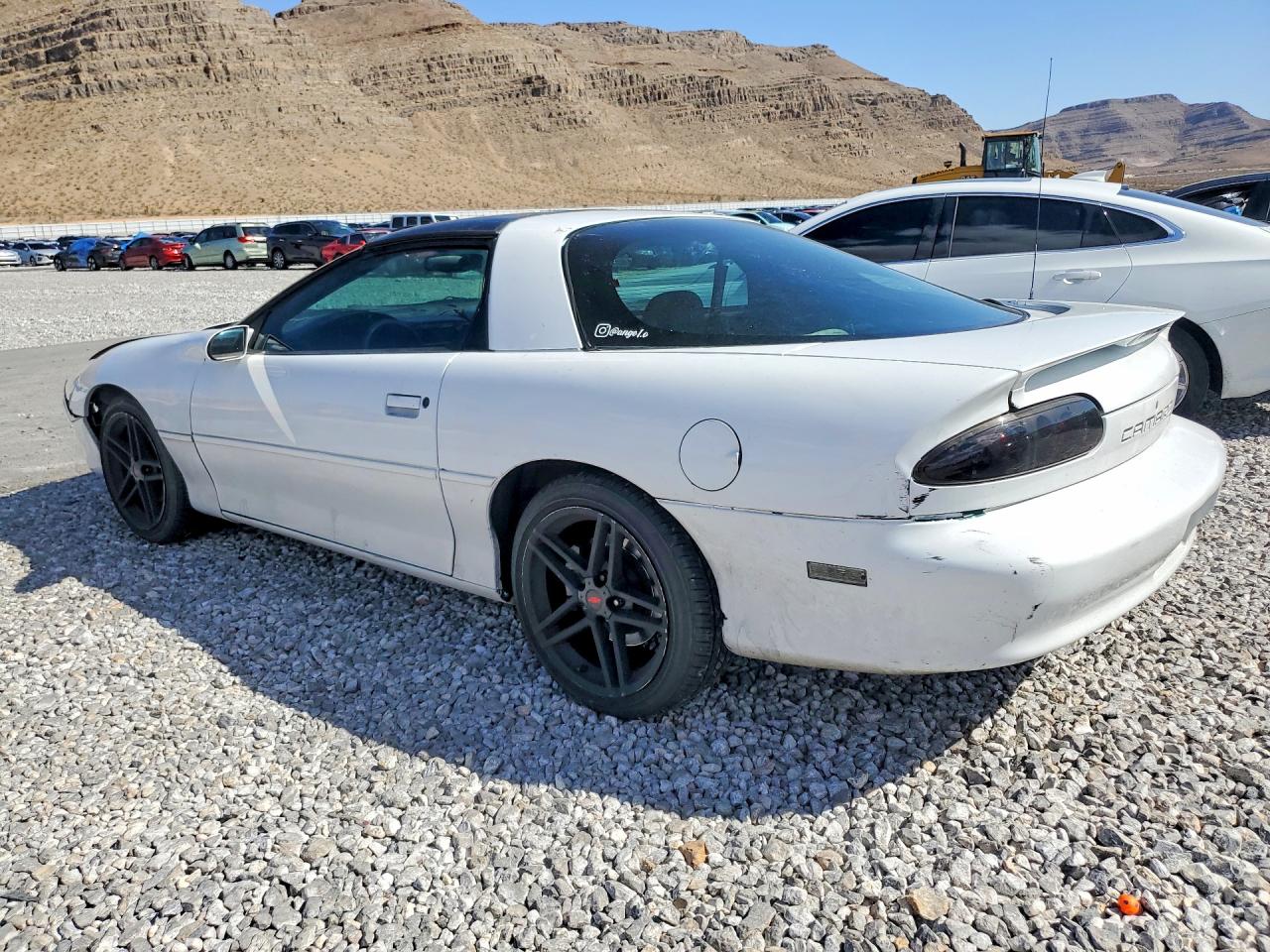 1998 Chev Camaro Белый vin: 2G1FP22K7W2108776