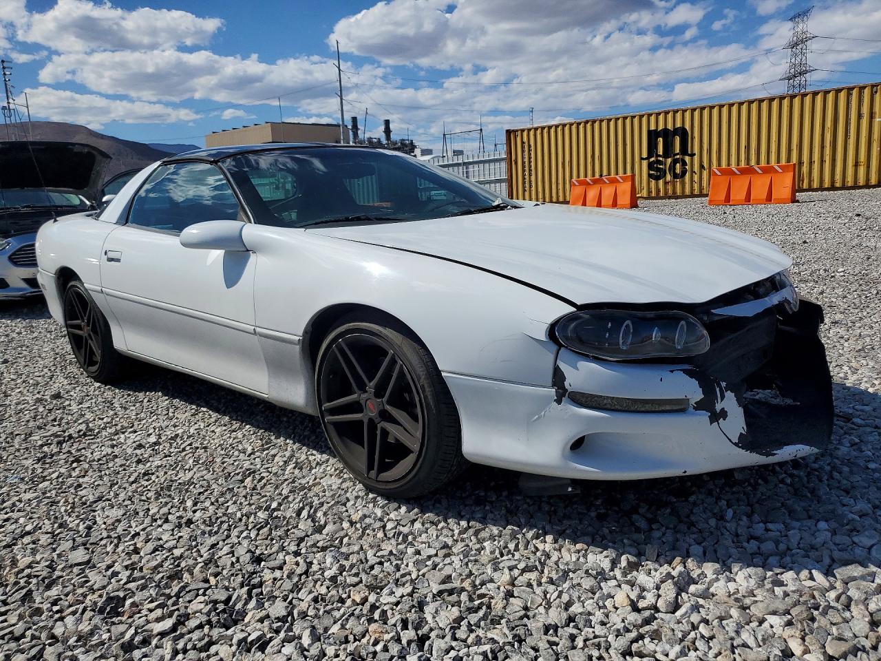 1998 Chev Camaro Белый vin: 2G1FP22K7W2108776