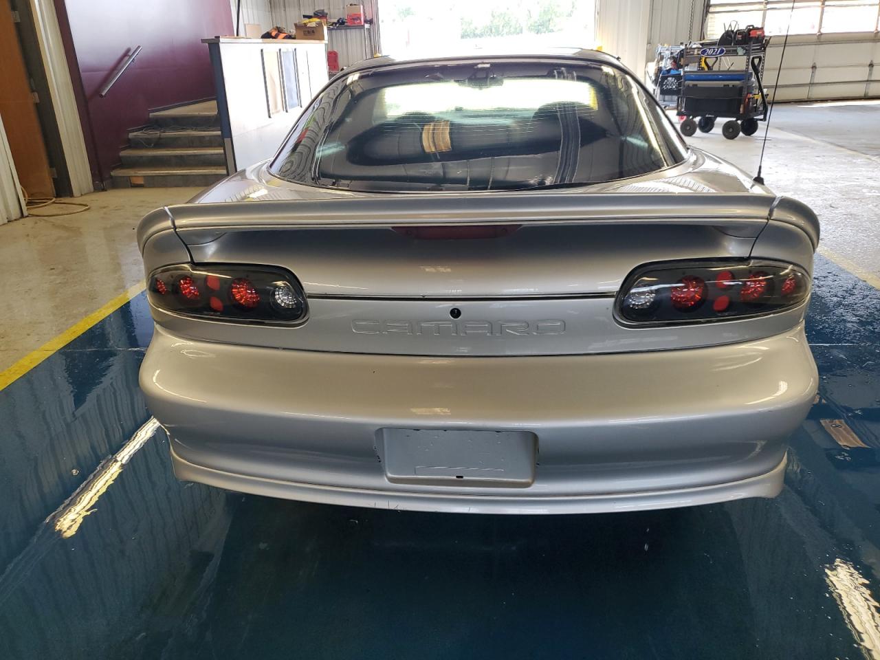 1998 Chevrolet Camaro Серебряный vin: 2G1FP22K7W2108857