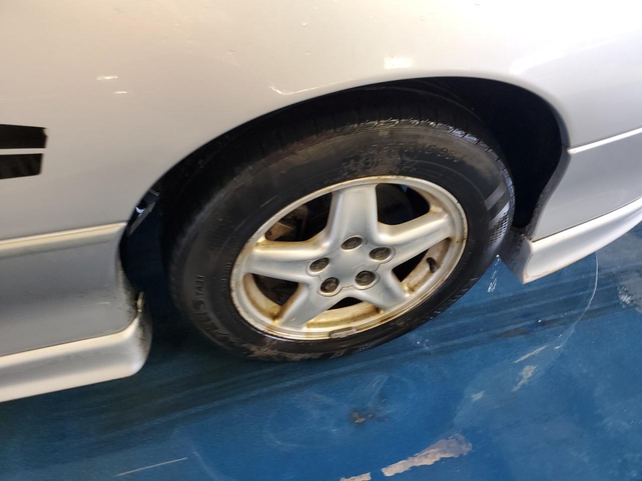 1998 Chevrolet Camaro Серебряный vin: 2G1FP22K7W2108857 Damage: Right Front Wheel, Curb Rash, 2 to 3 inches