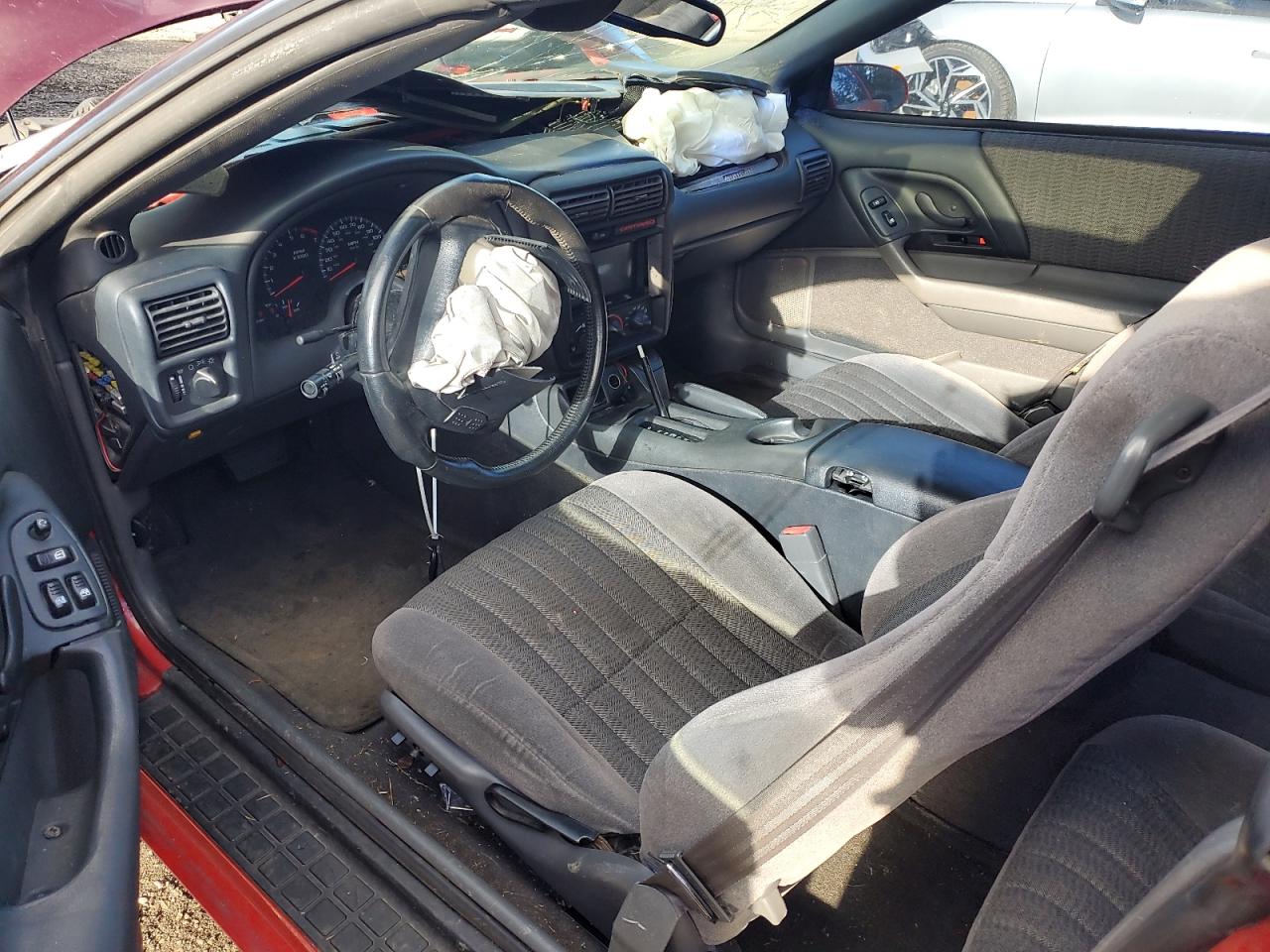 1998 Chevrolet Camaro Red vin: 2G1FP22K8W2116417