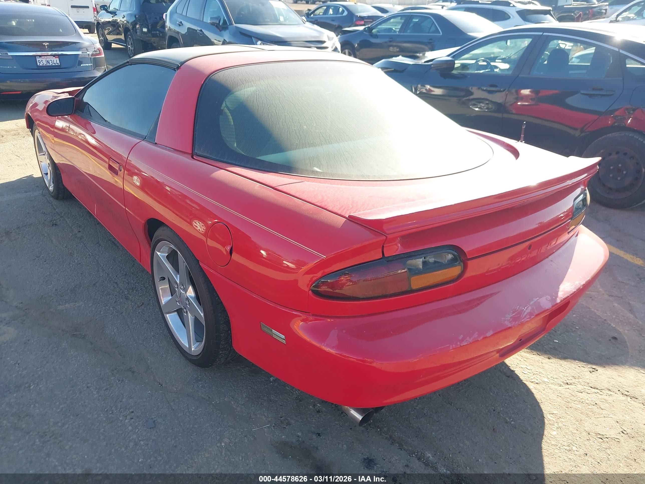 1999 Chevrolet Camaro   Red vin: 2G1FP22K8X2110411