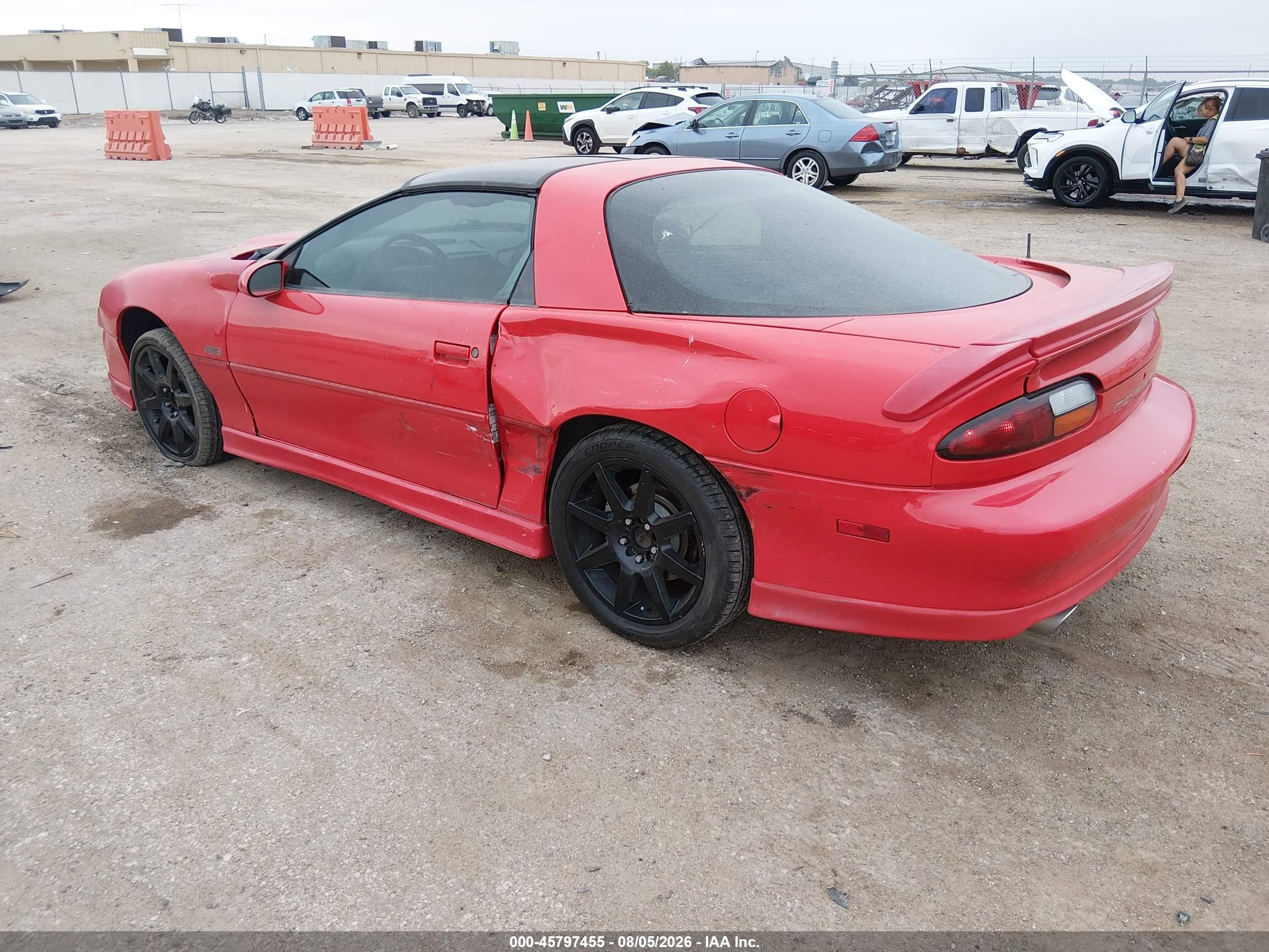 1999 Chevrolet Camaro   Red vin: 2G1FP22K8X2135650