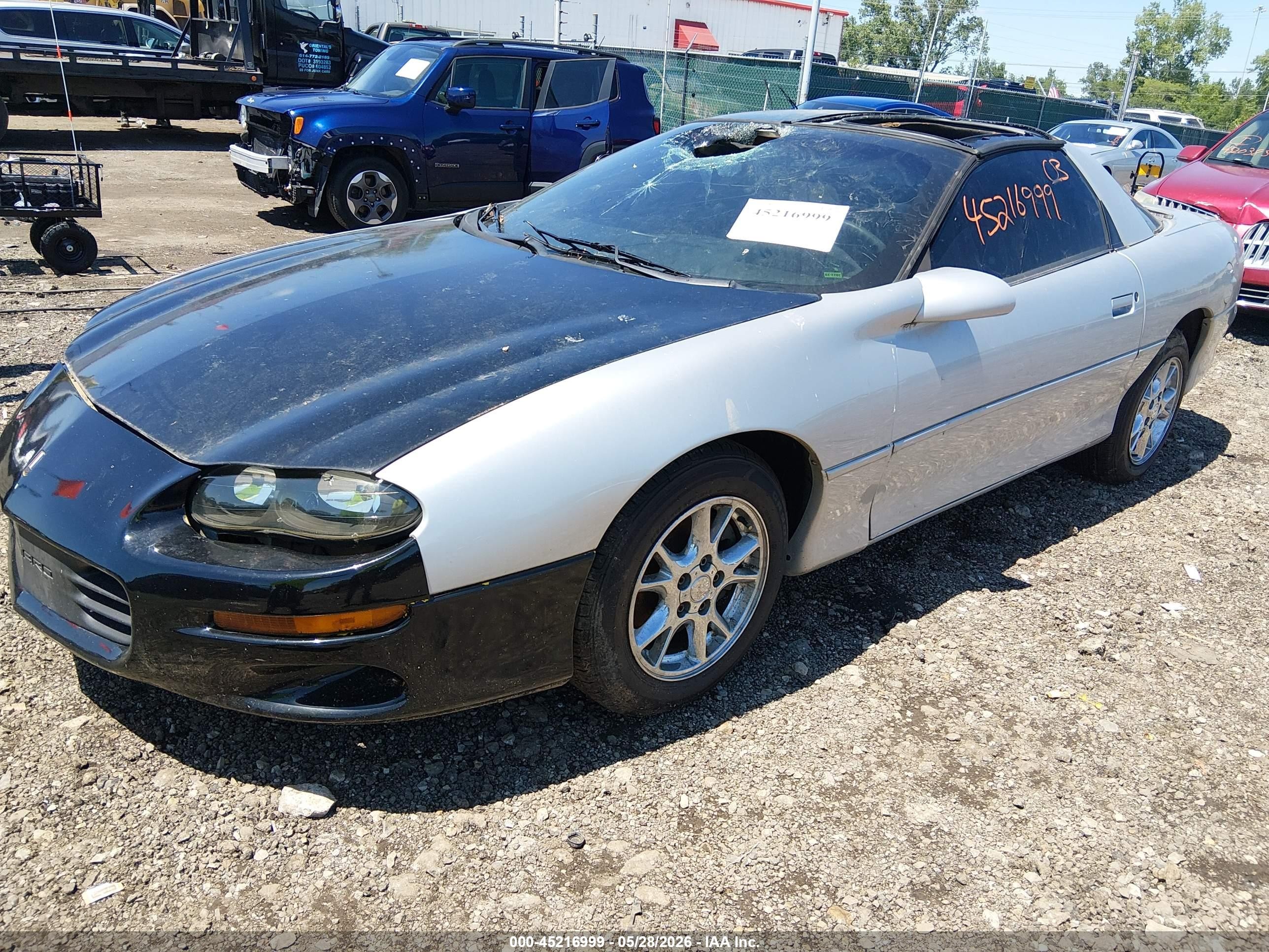 2002 Chevrolet Camaro   Silver vin: 2G1FP22K922146701