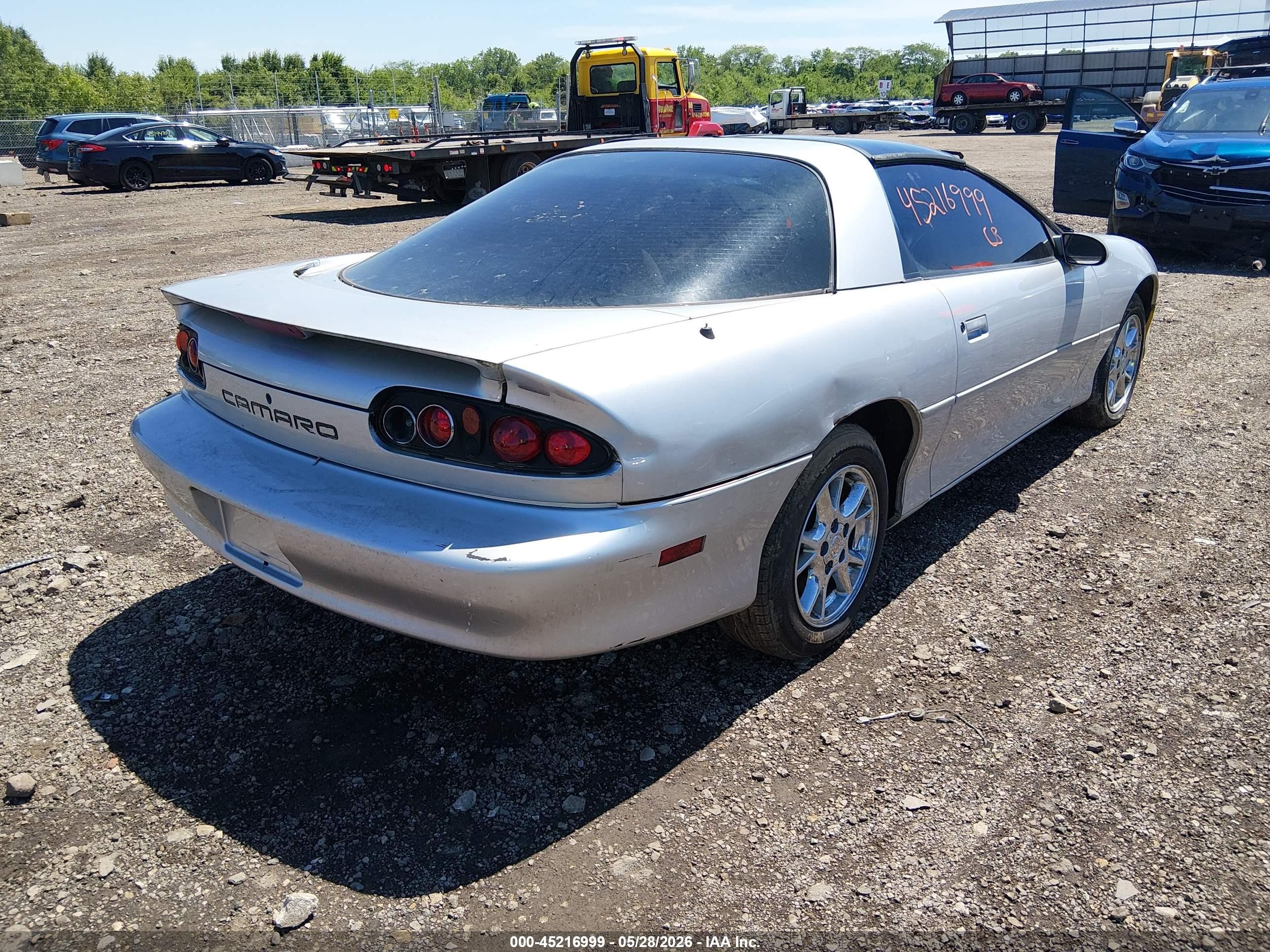 2002 Chevrolet Camaro   Silver vin: 2G1FP22K922146701