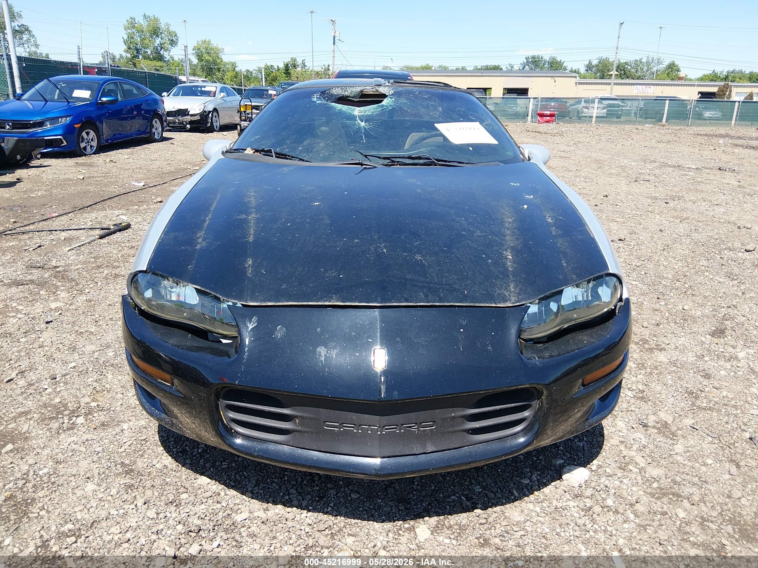 2002 Chevrolet Camaro   Silver vin: 2G1FP22K922146701