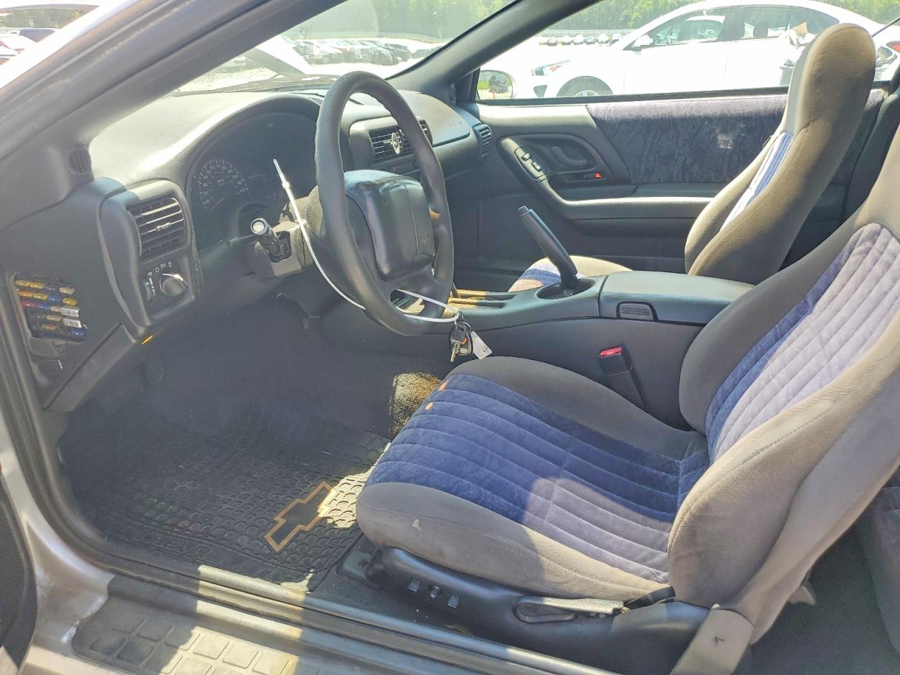 2002 Chevrolet Camaro Silver vin: 2G1FP22K922168178