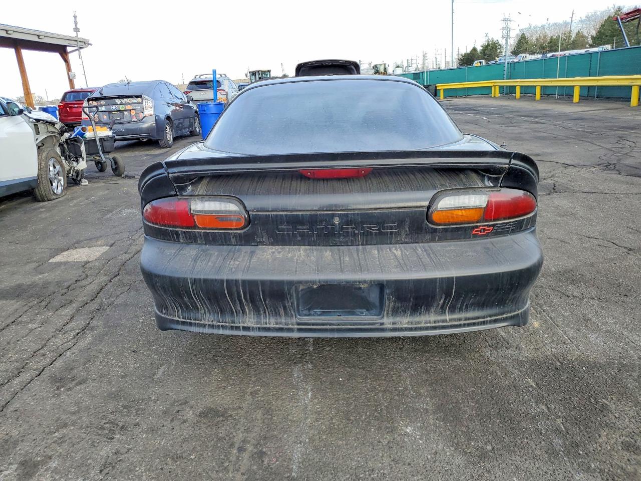 1997 Chevrolet Camaro Base Black vin: 2G1FP22K9V2126324