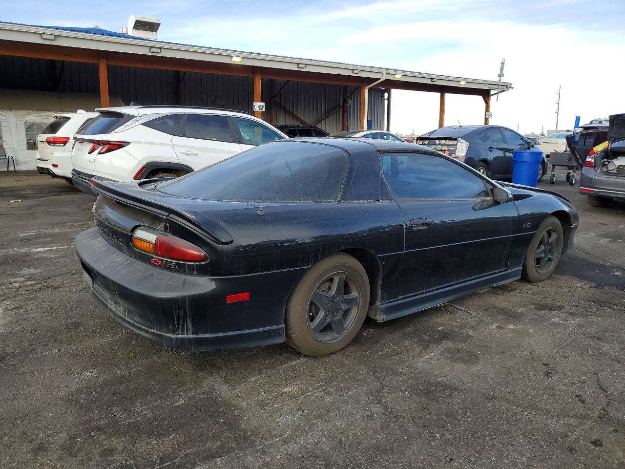 1997 Chevrolet Camaro Base Black vin: 2G1FP22K9V2126324