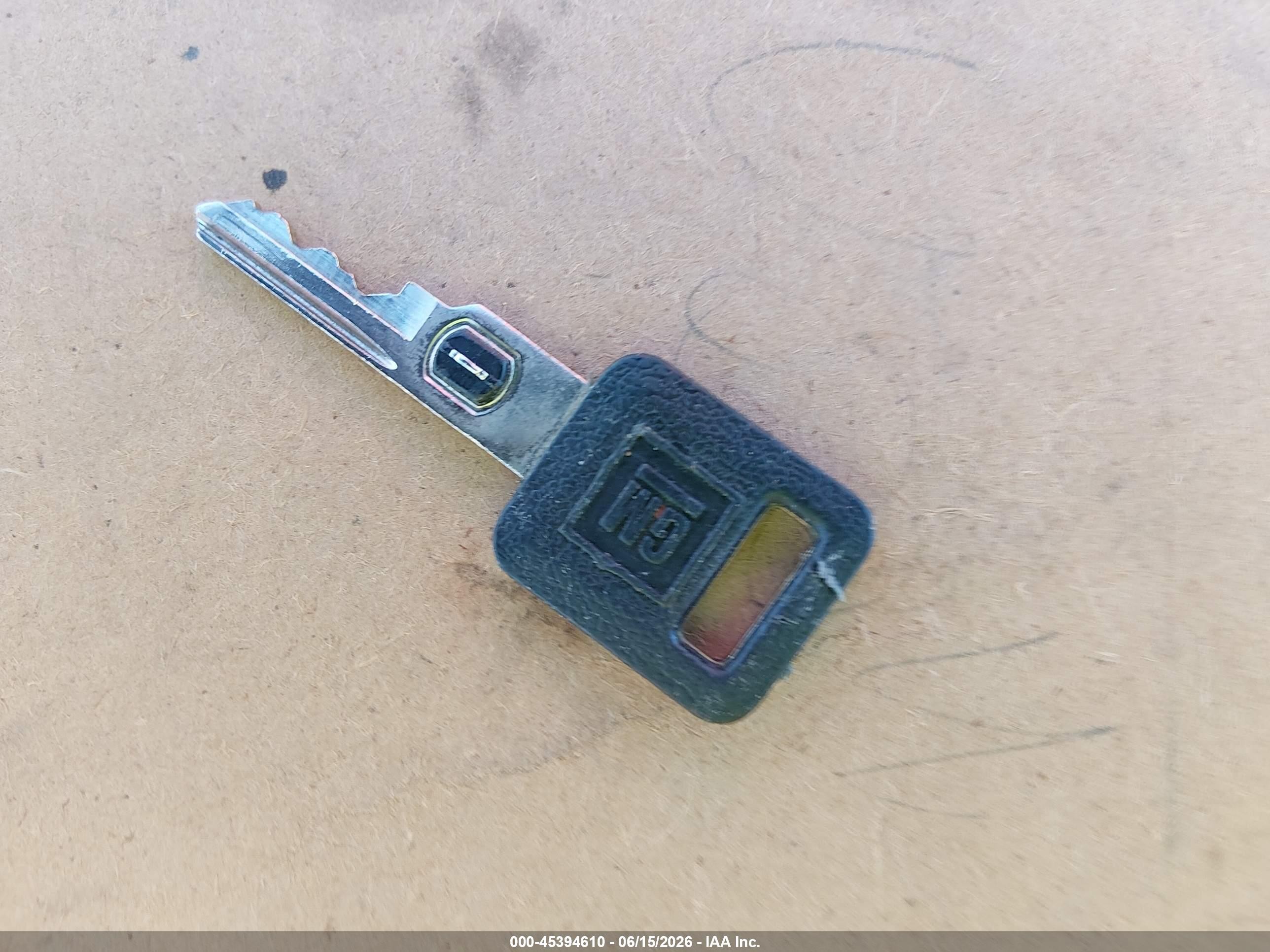 1997 Chevrolet Camaro   Silver vin: 2G1FP22K9V2126873